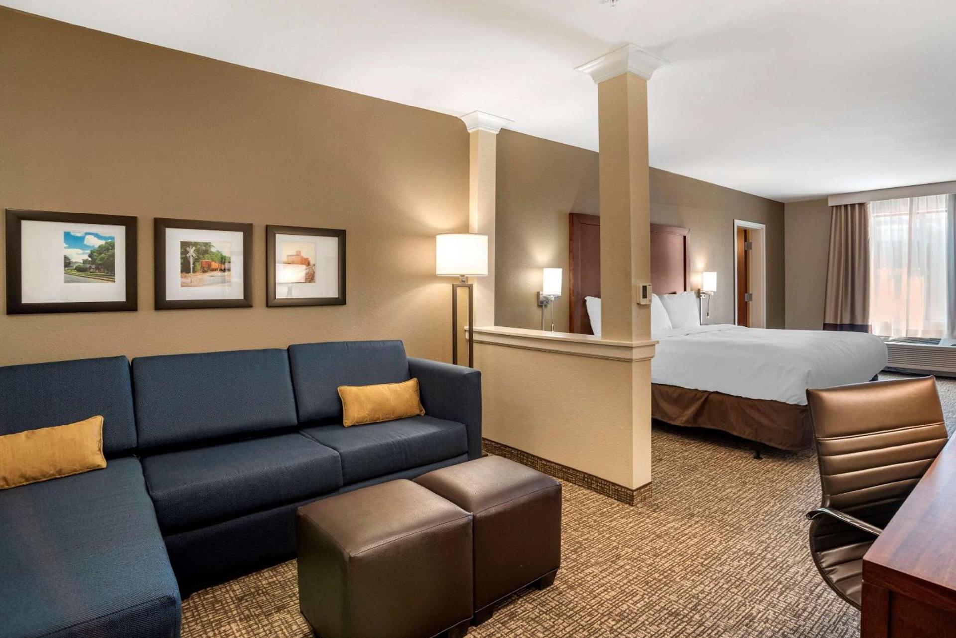 Comfort Inn & Suites Harrisonburg photo 19