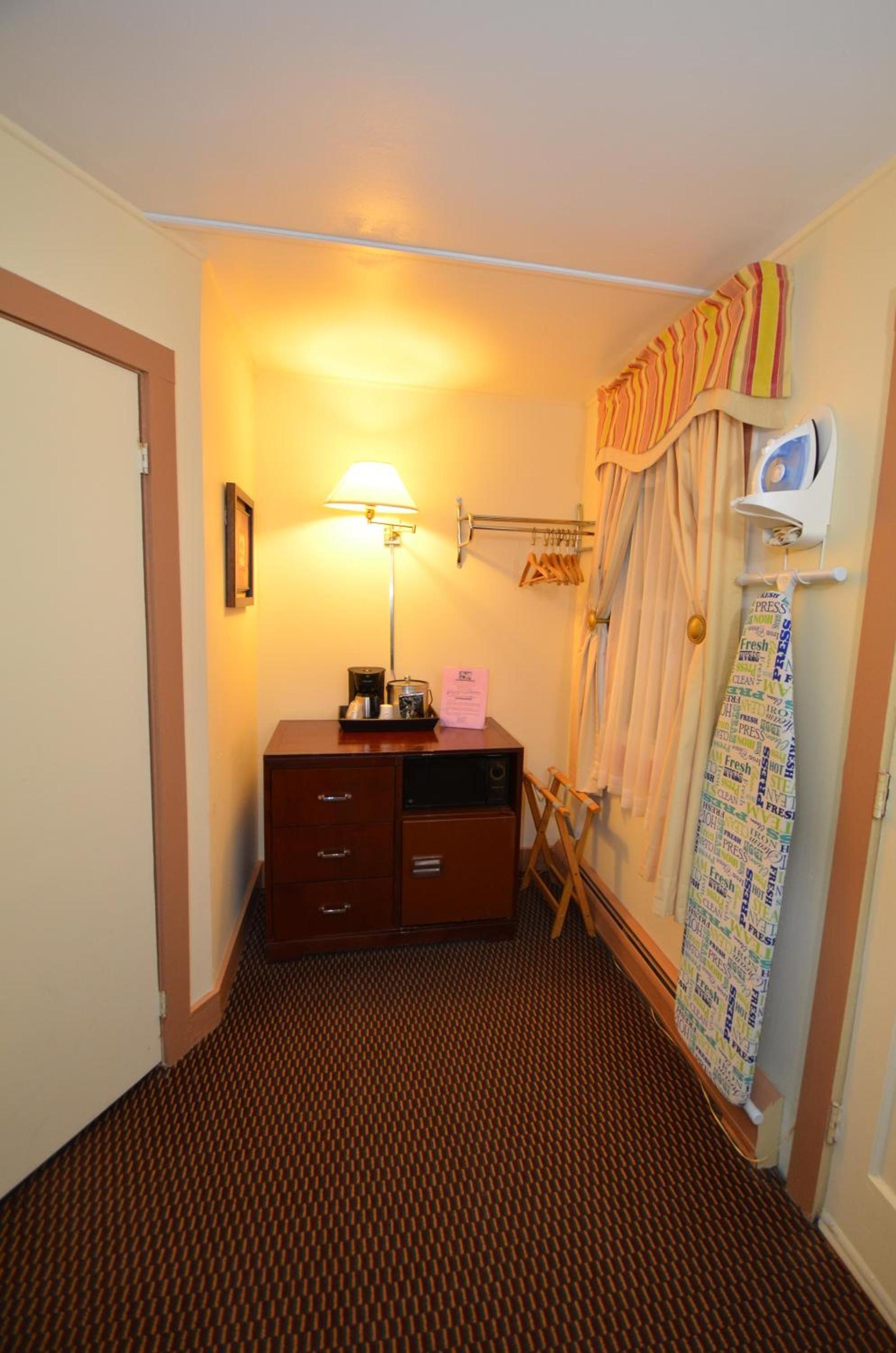 Williamstown Motel photo 17