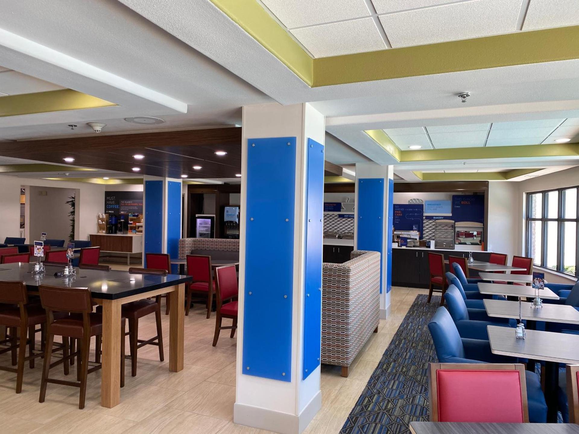 Holiday Inn Express Hotel & Suites Jacksonville-Blount Island by IHG photo 30