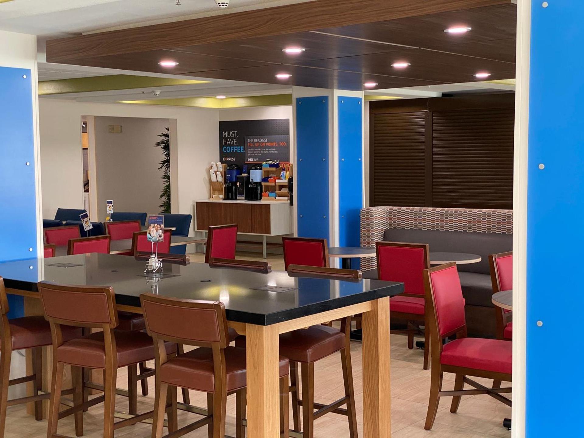 Holiday Inn Express Hotel & Suites Jacksonville-Blount Island by IHG photo 29
