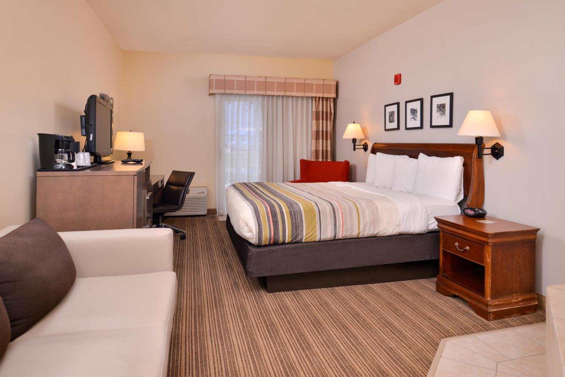 Country Inn & Suites by Radisson, Omaha Airport, IA photo 41