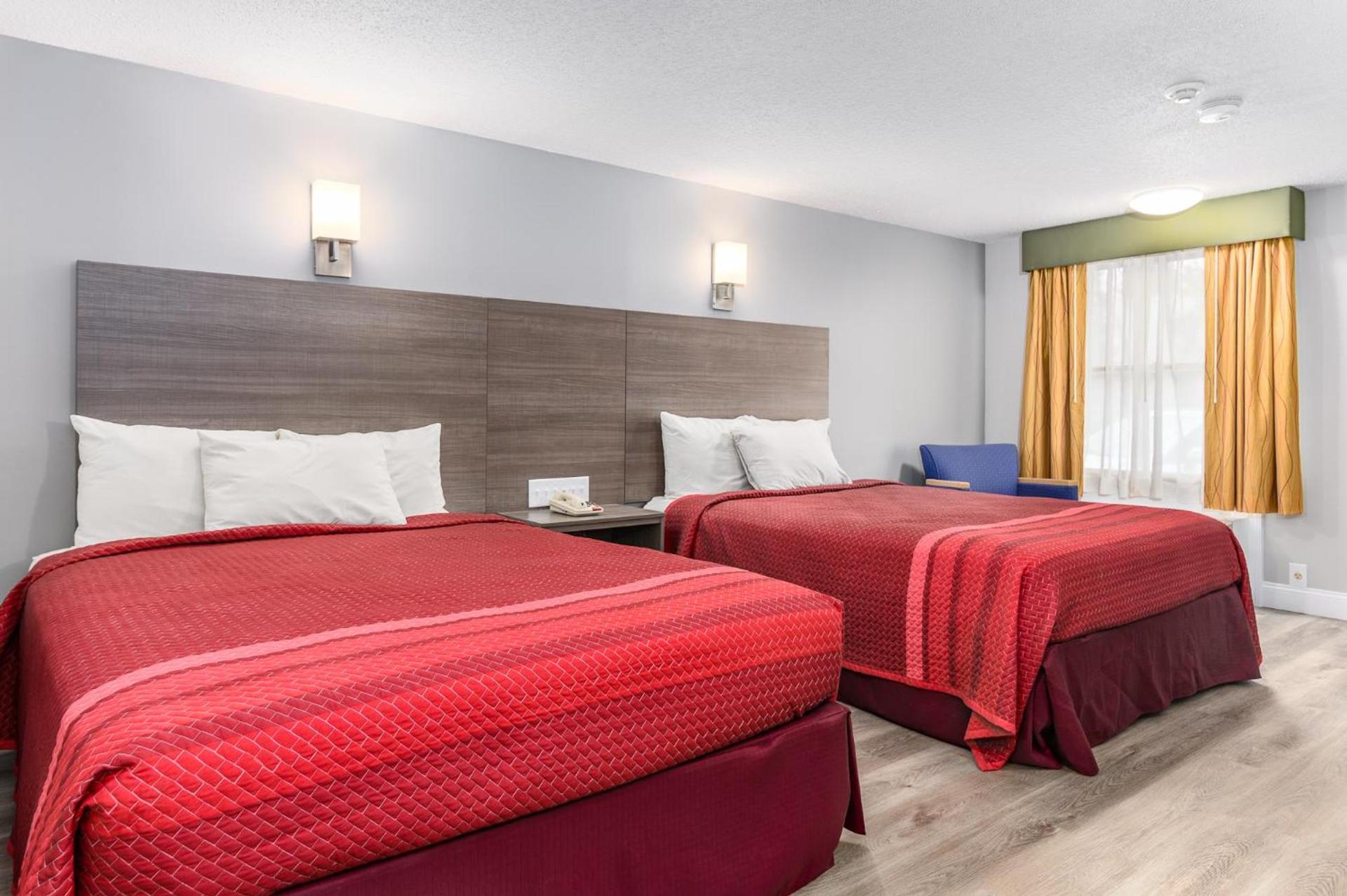 Captains Quarters Motel & Conference Center photo 23