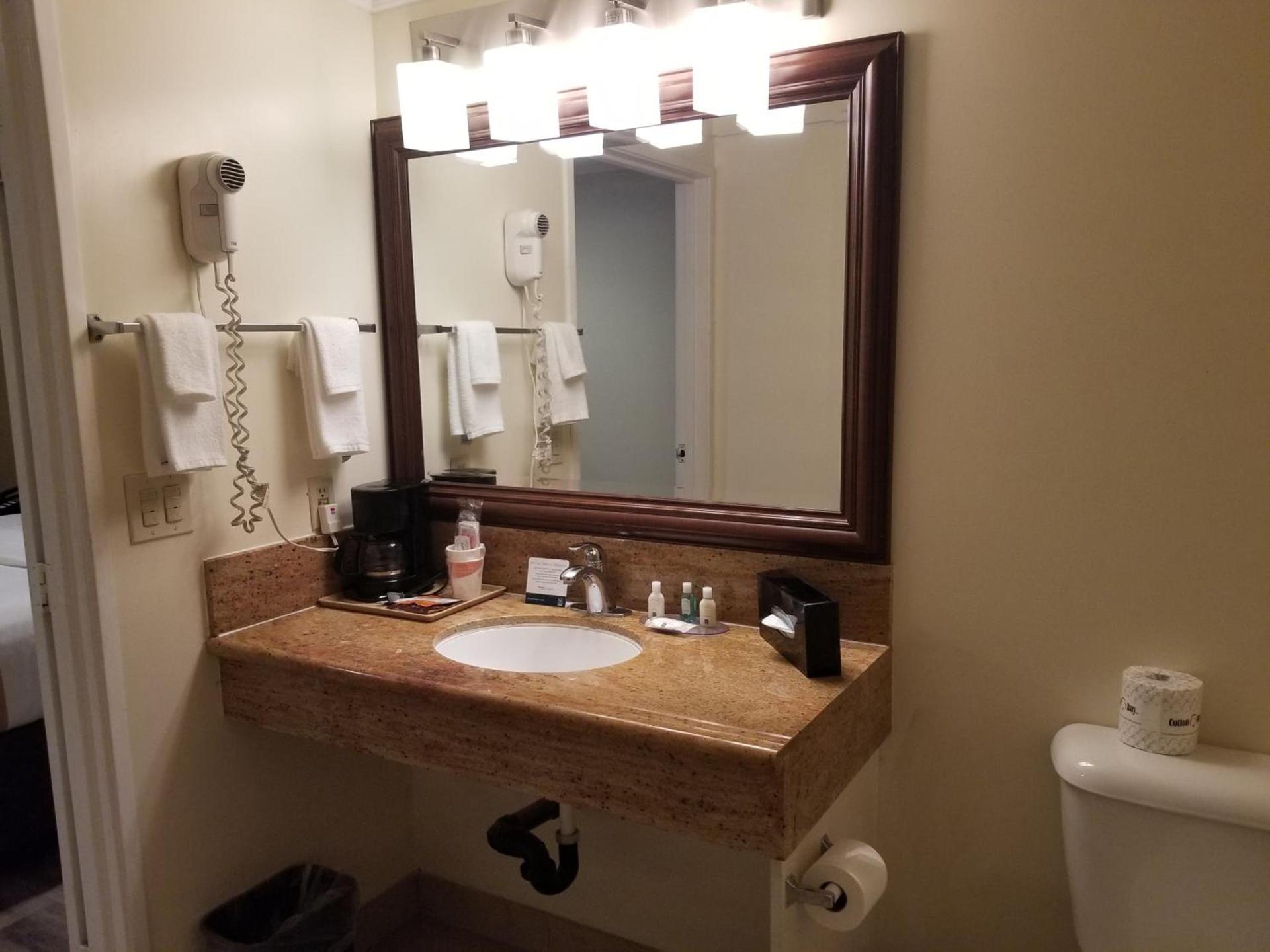 Quality Inn Long Beach - Signal Hill photo 48