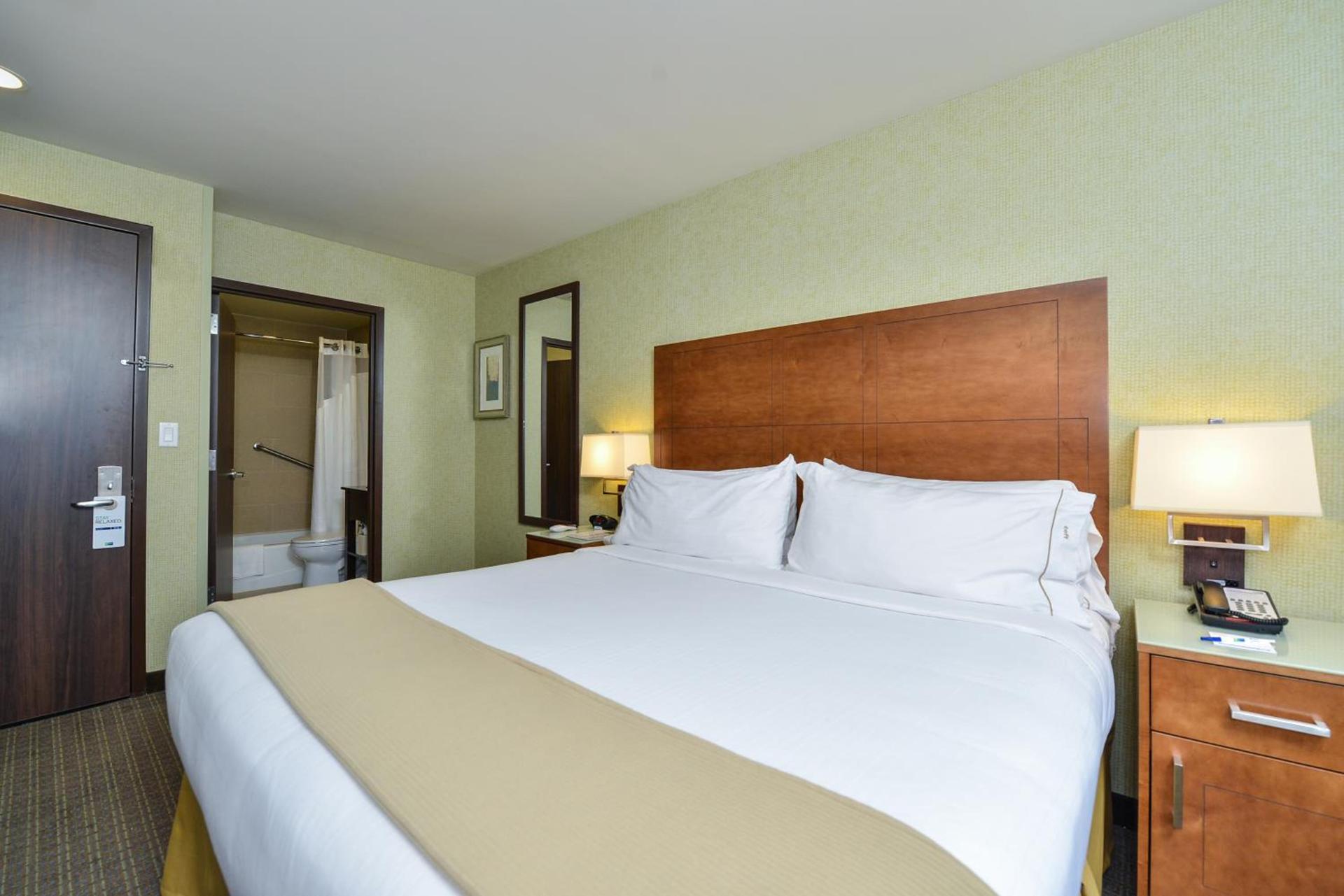 Holiday Inn Express Manhattan Midtown West by IHG photo 3