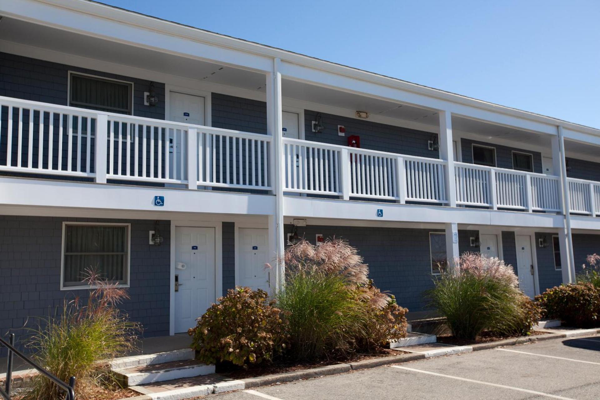 Edgewater Beach Resort photo 9