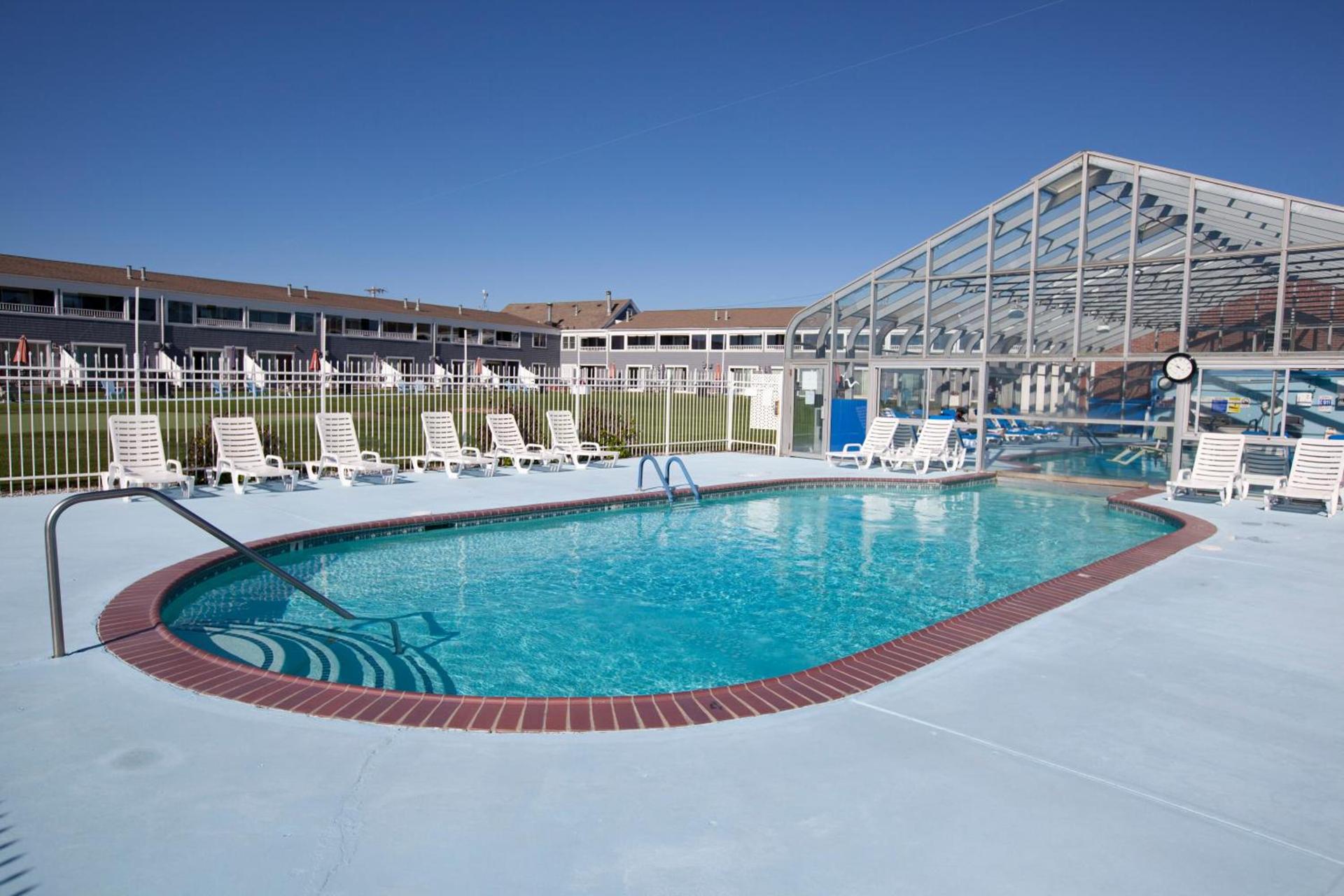 Edgewater Beach Resort photo 3