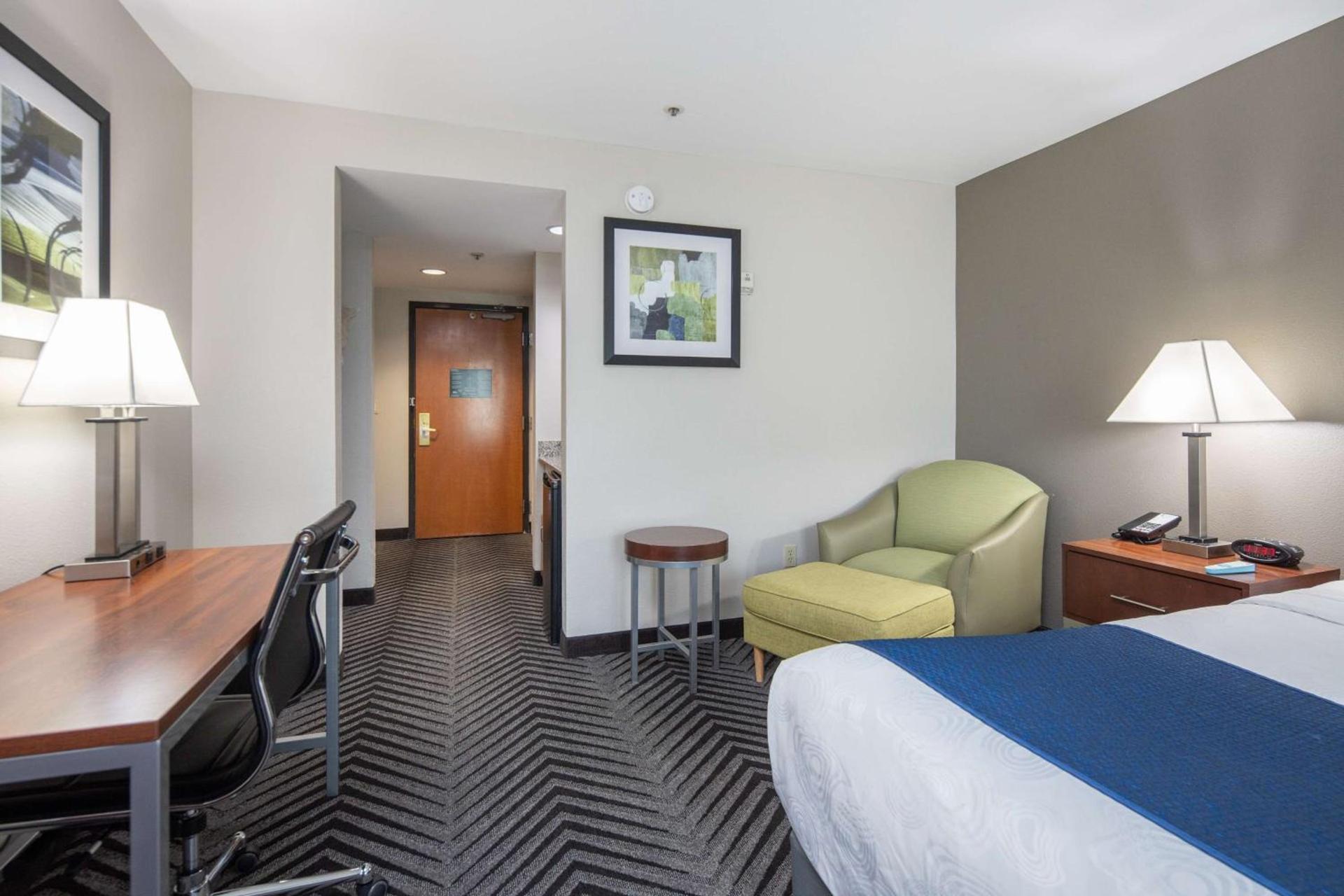 Best Western Inn & Suites San Mateo - San Francisco Airport photo 17