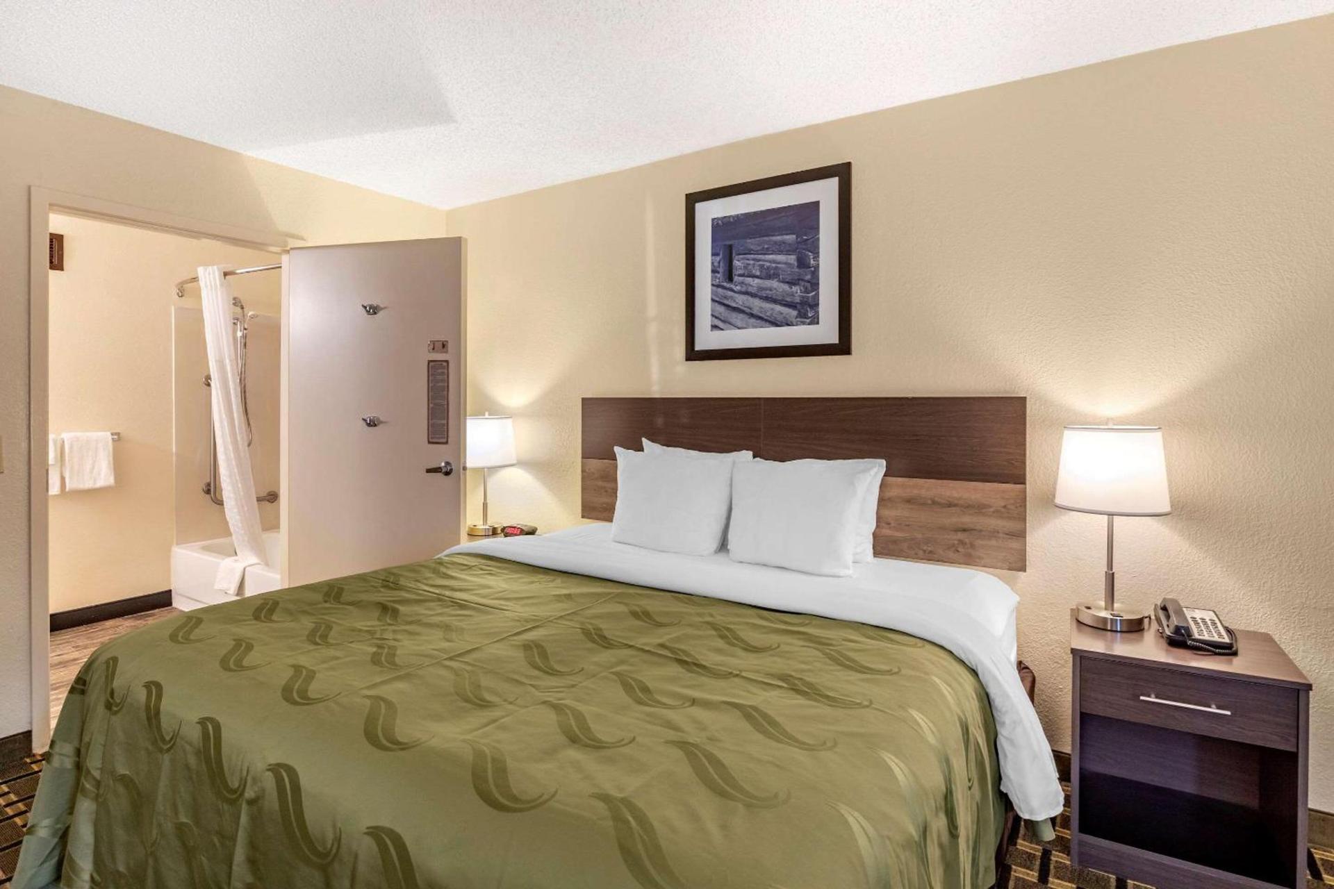 Quality Inn Duluth - Atlanta Northeast photo 5