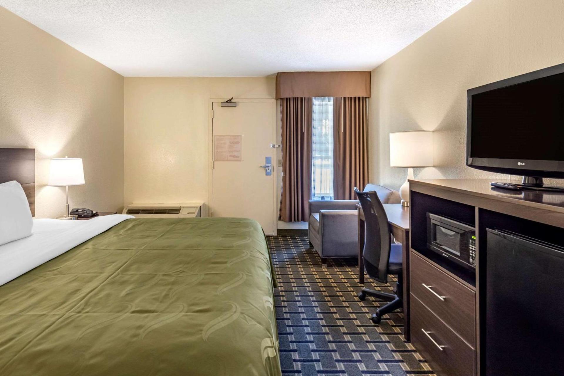 Quality Inn Duluth - Atlanta Northeast photo 7