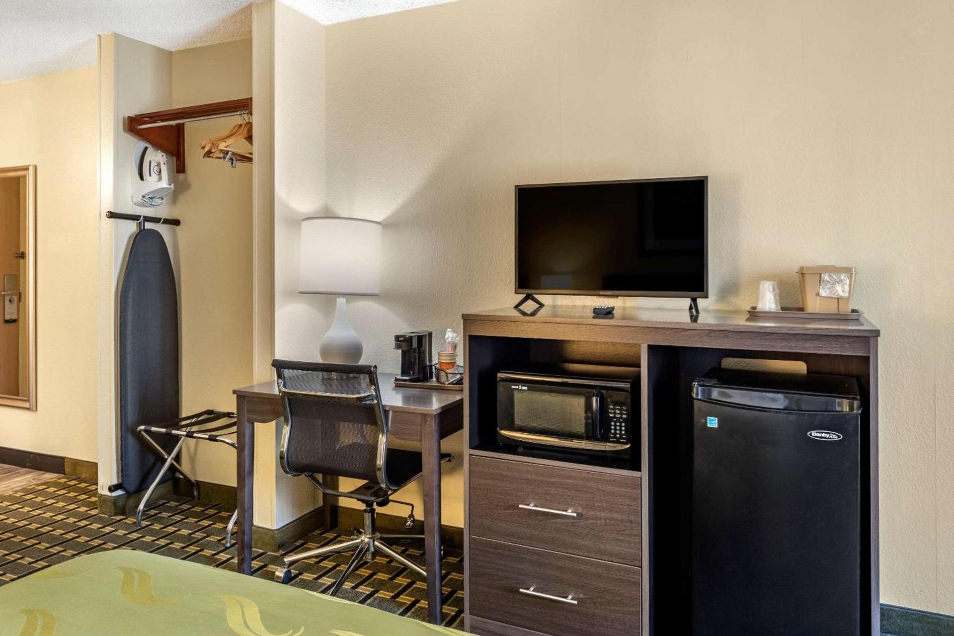 Quality Inn Duluth - Atlanta Northeast photo 11