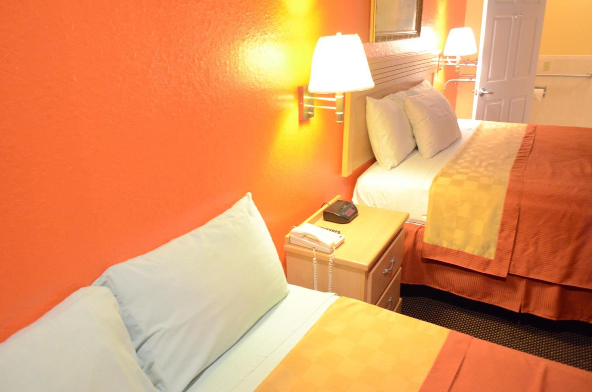 Texan Inn & Suites photo 14