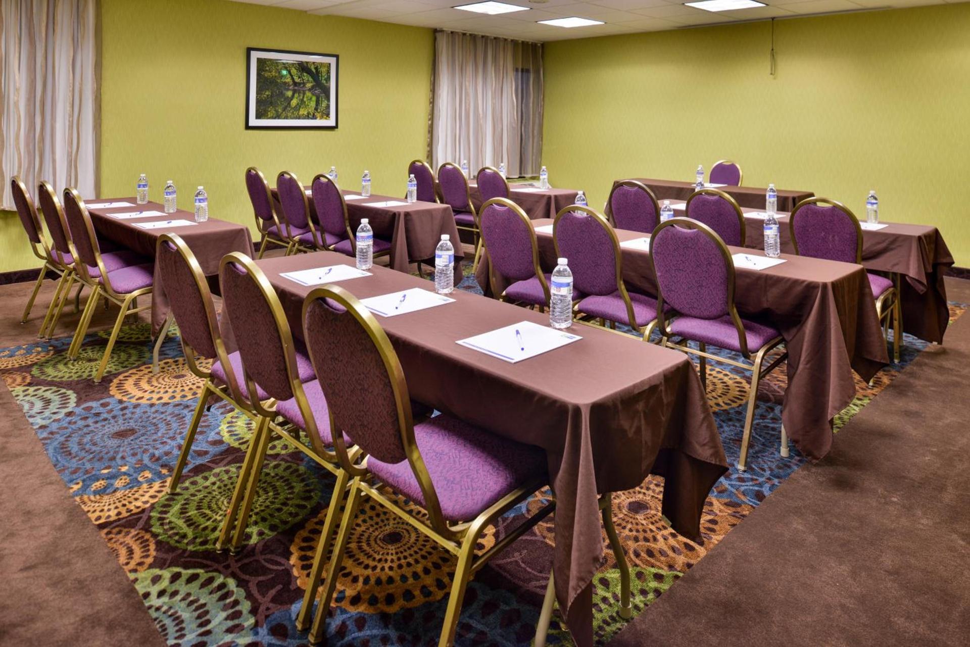 Holiday Inn Express Hunt Valley by IHG photo 23