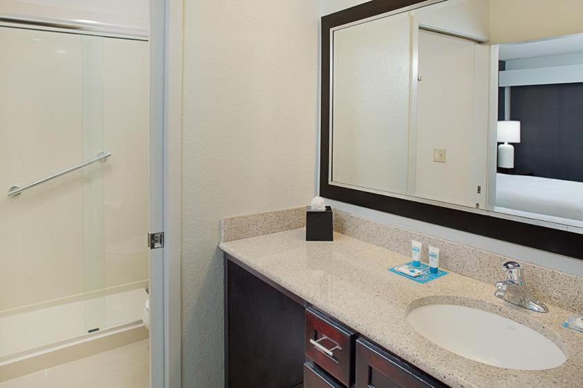 Hyatt House LAX Manhattan Beach photo 20