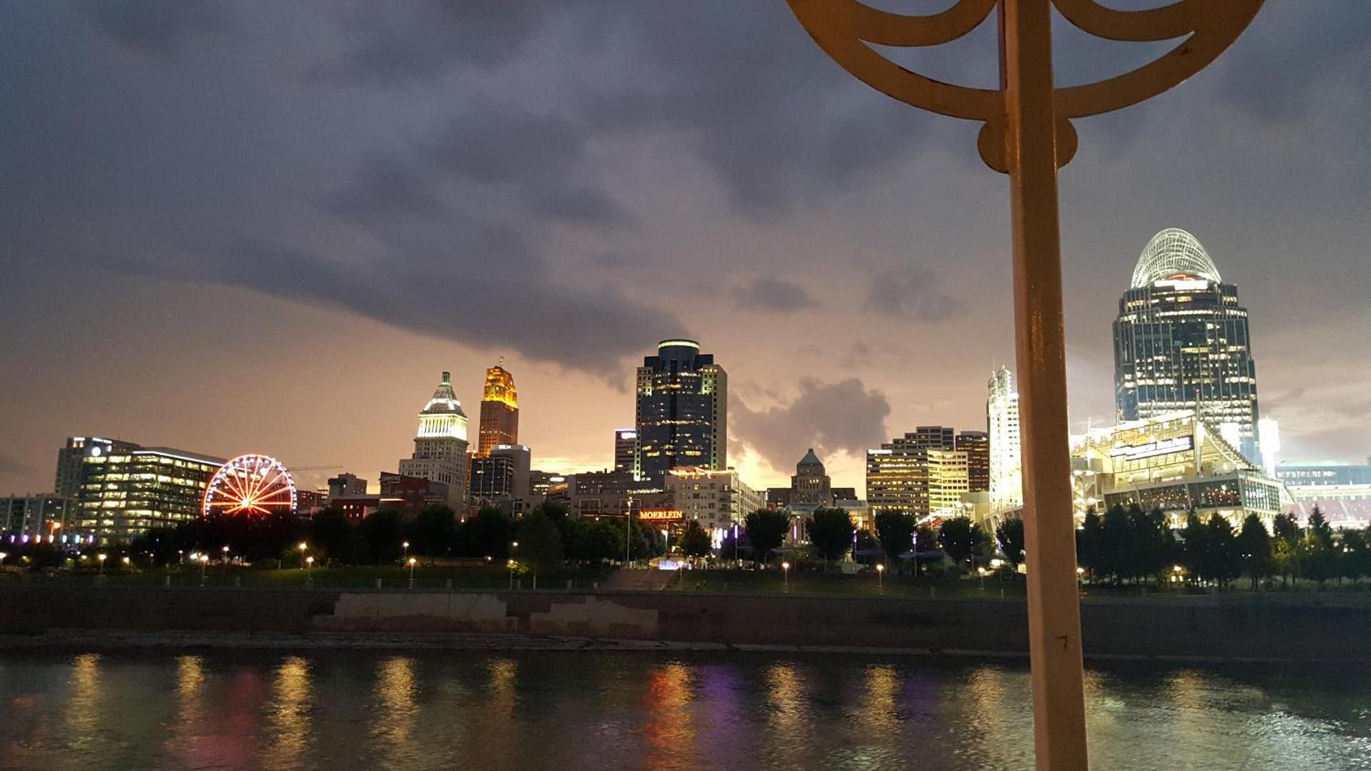 Holiday Inn Express & Suites Cincinnati Riverfront by IHG photo 4