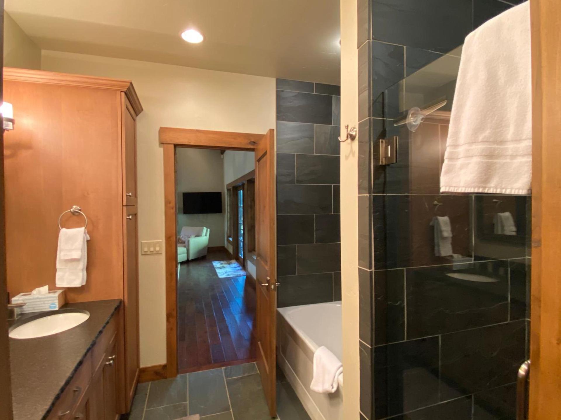 Lodge at Whitefish Lake photo 40