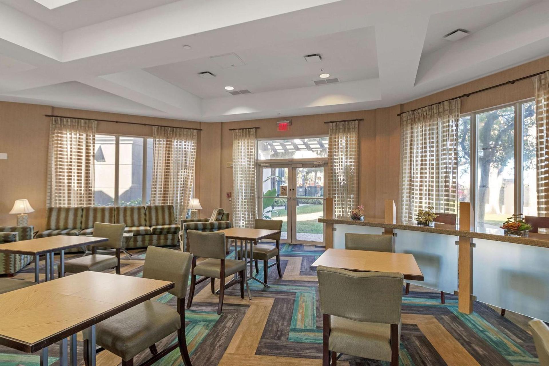 La Quinta by Wyndham Ft. Lauderdale Airport photo 7