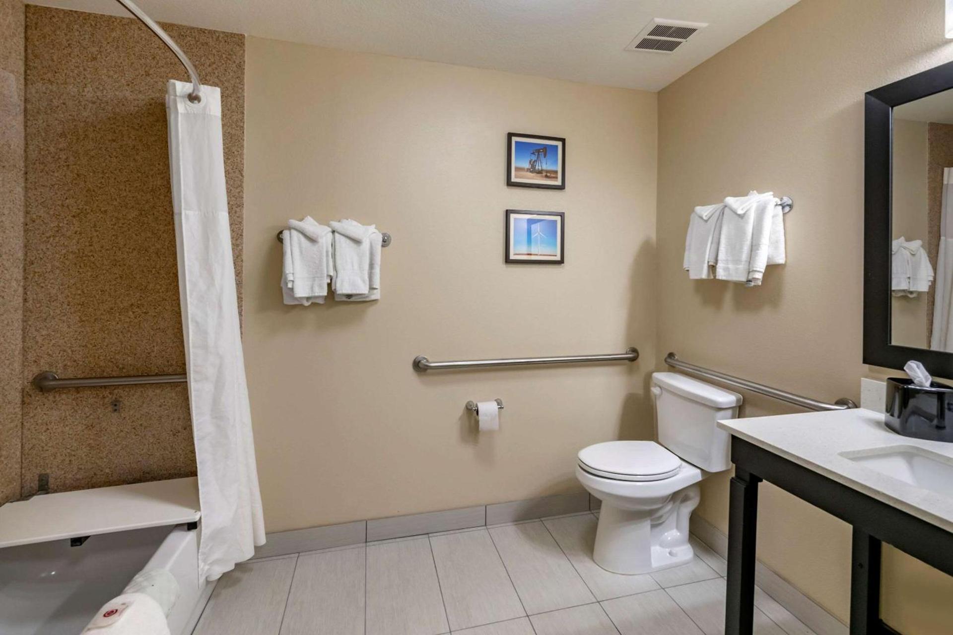 Comfort Inn & Suites Lubbock West photo 17