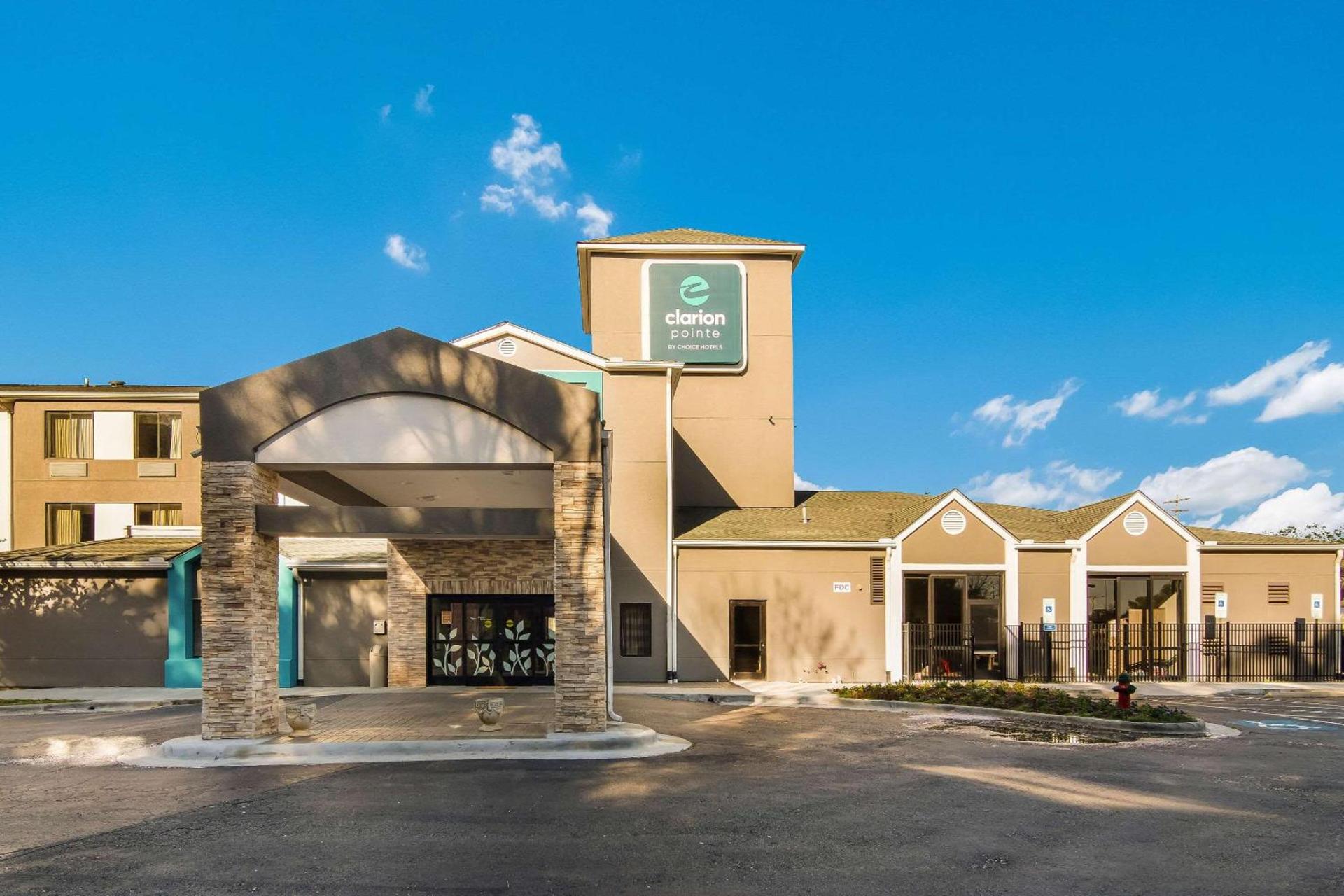 Clarion Pointe Wake Forest - Raleigh North photo 2