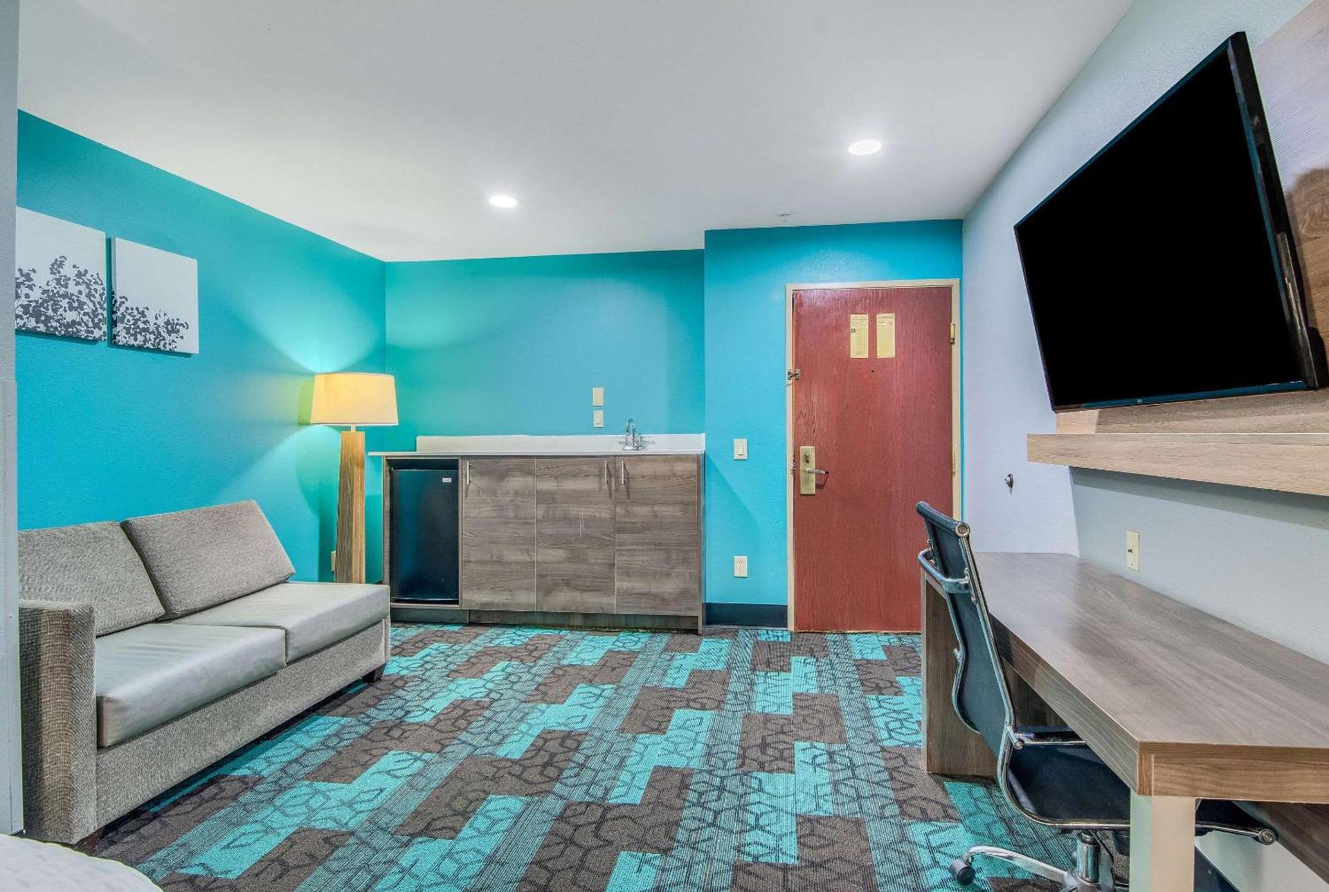 Clarion Pointe Wake Forest - Raleigh North photo 20