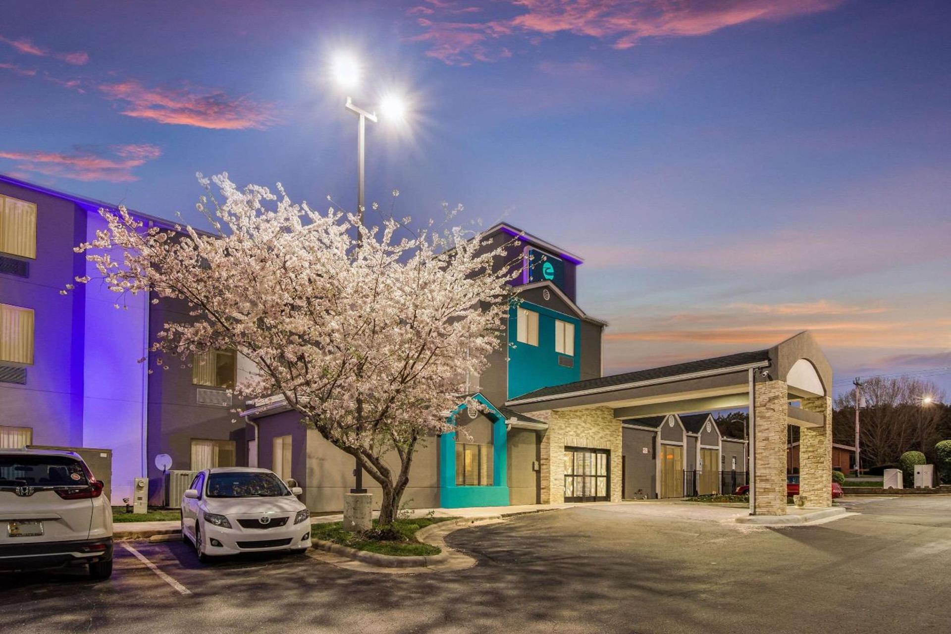 Clarion Pointe Wake Forest - Raleigh North photo 34