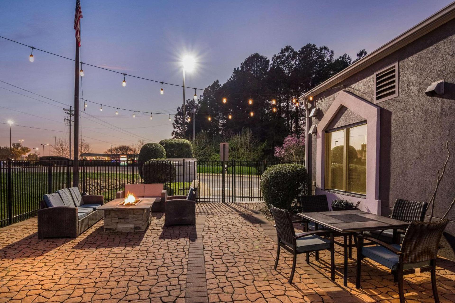 Clarion Pointe Wake Forest - Raleigh North photo 35