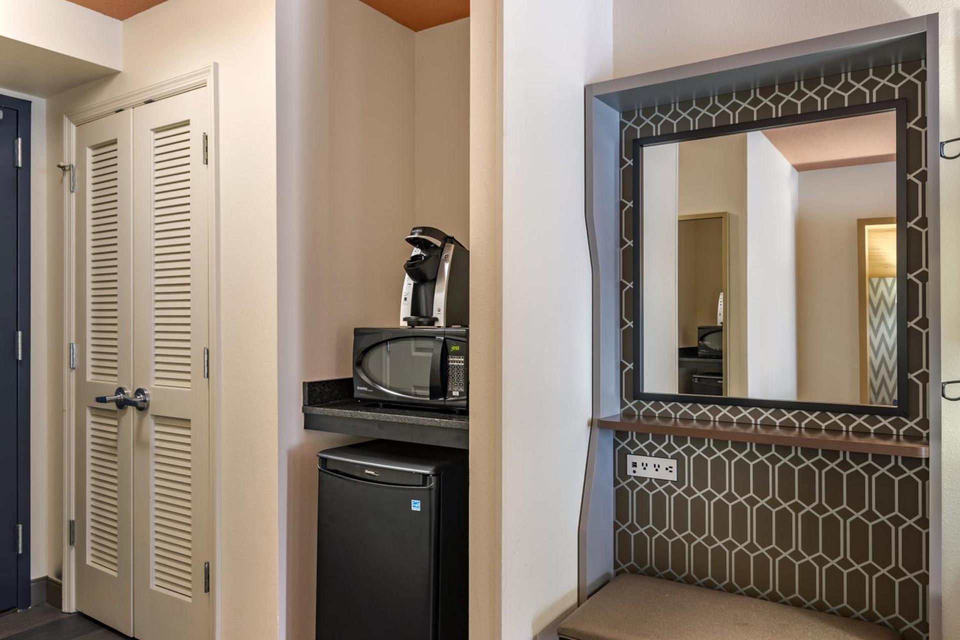 Holiday Inn Atlanta-Gas South Arena Area by IHG photo 8