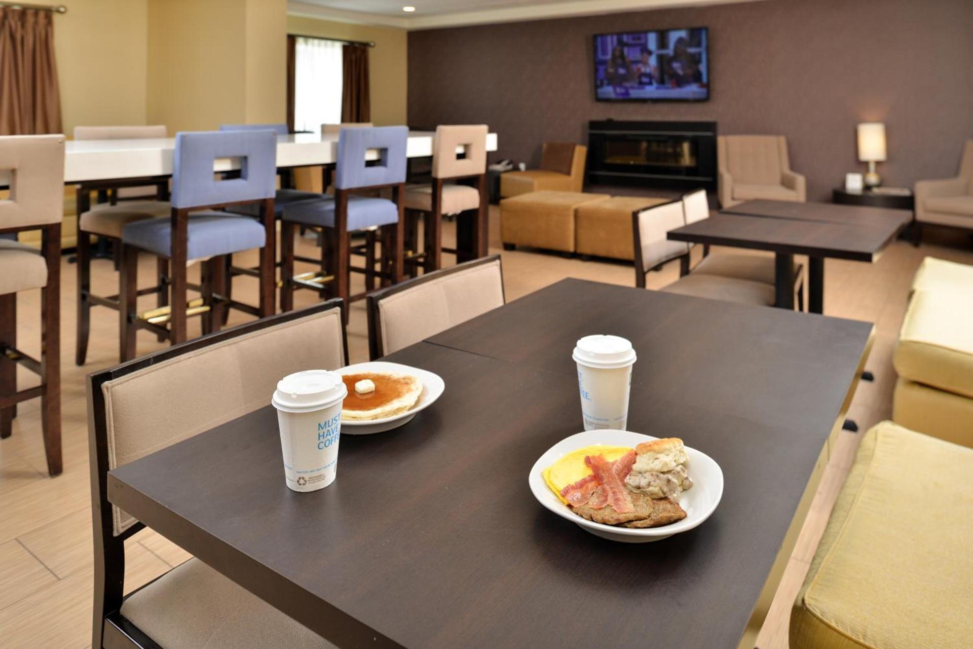 Holiday Inn Express & Suites Peekskill-Lower Hudson Valley by IHG photo 5