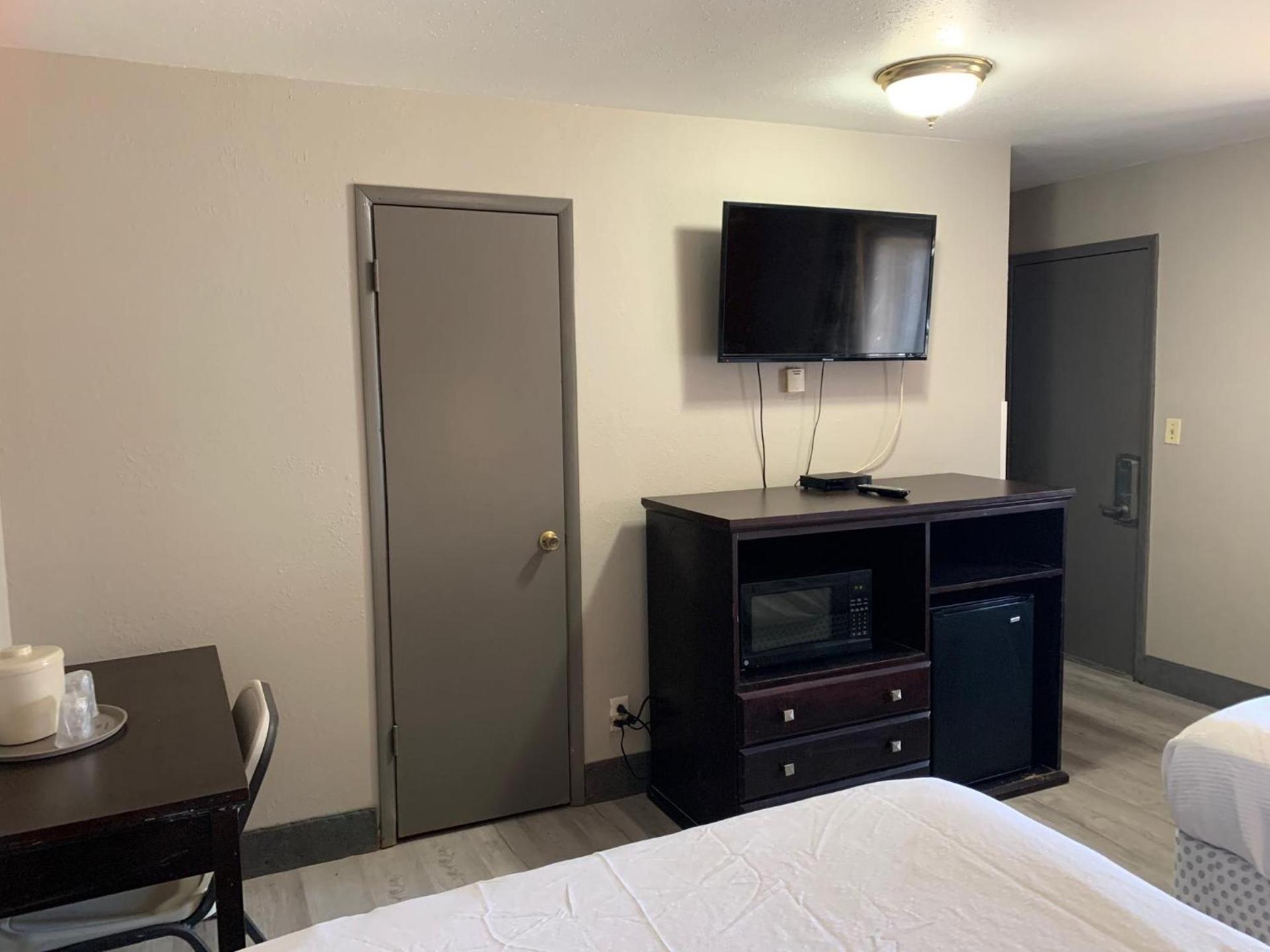 Stadium View Inn photo 14
