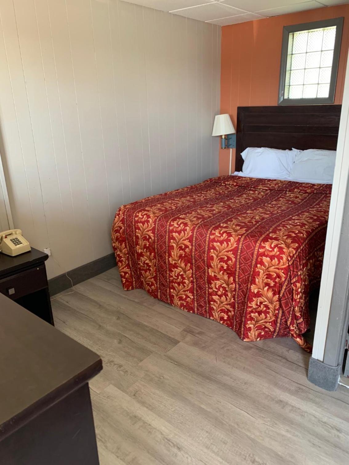 Stadium View Inn photo 26