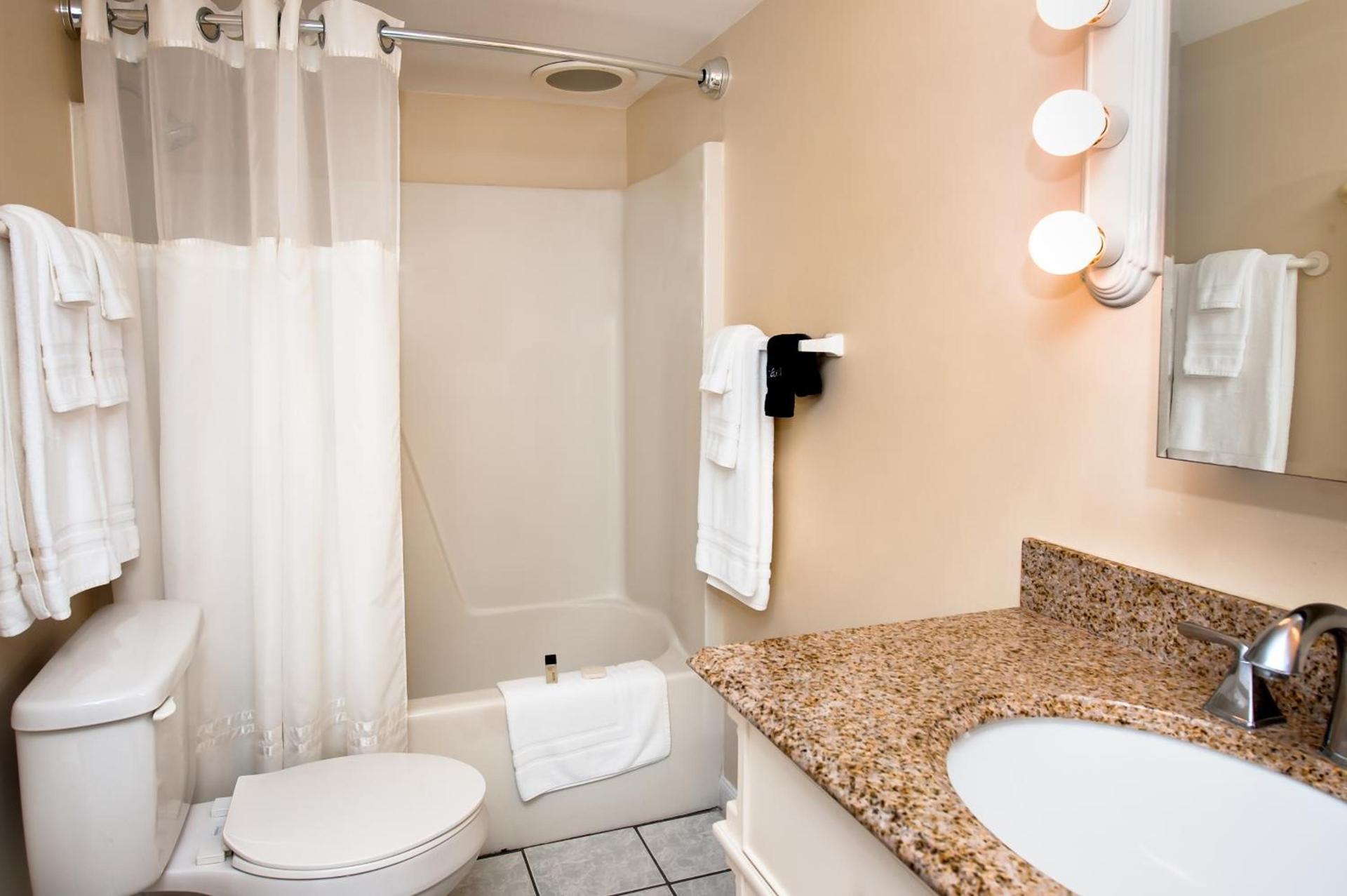 Cedar Cove Resort & Cottages photo 81