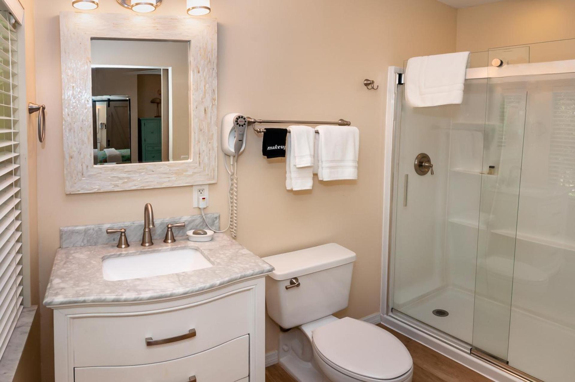 Cedar Cove Resort & Cottages photo 69