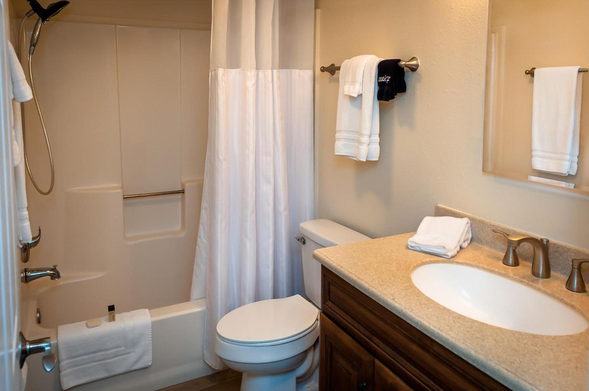 Cedar Cove Resort & Cottages photo 5