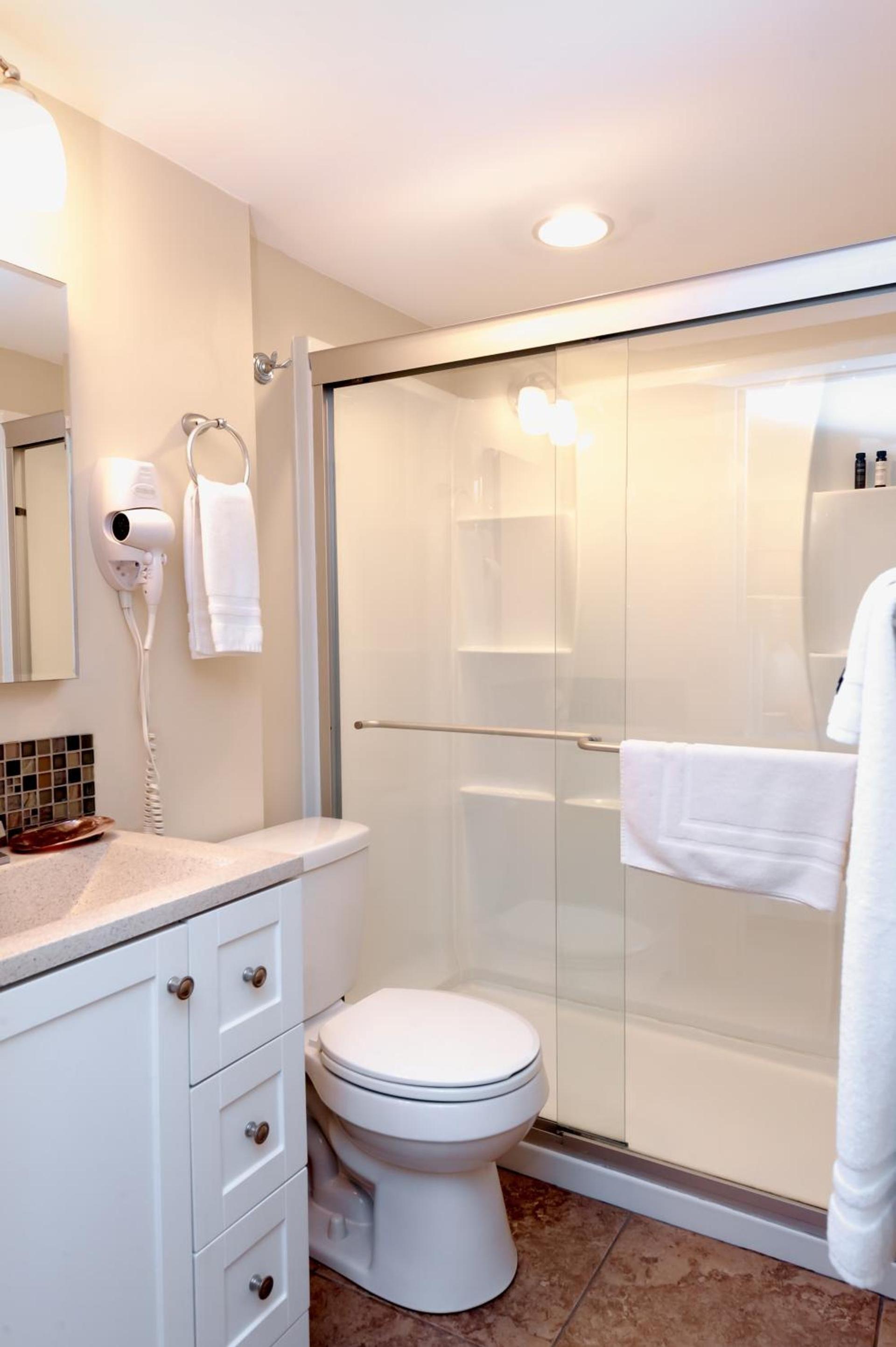 Cedar Cove Resort & Cottages photo 45