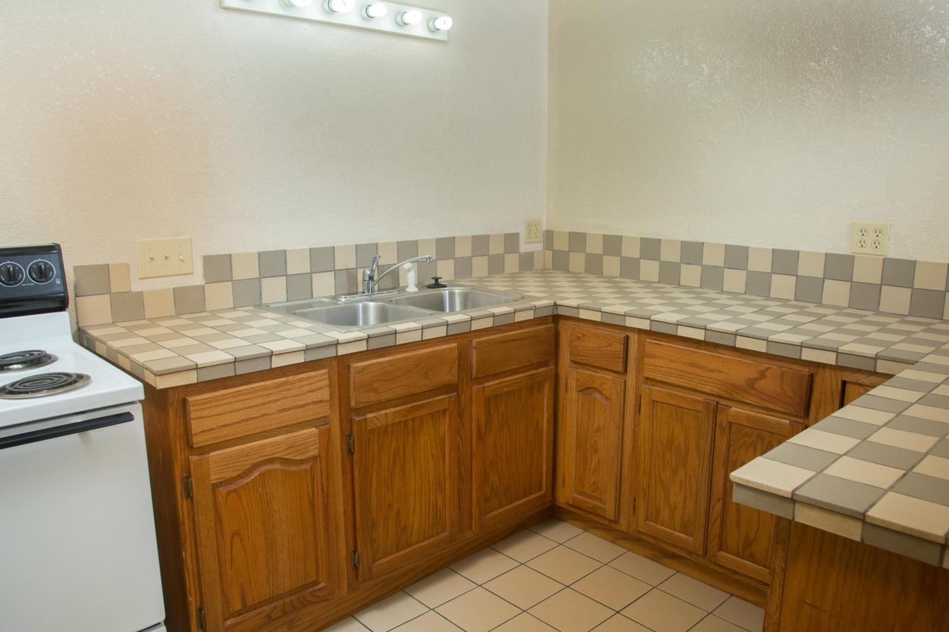 Red Roof Inn Ardmore photo 21