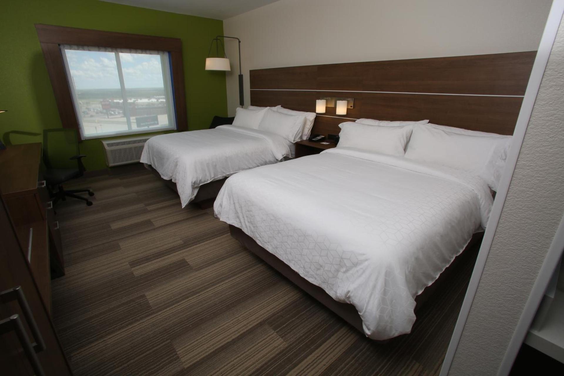 Holiday Inn Express - McCook by IHG photo 7