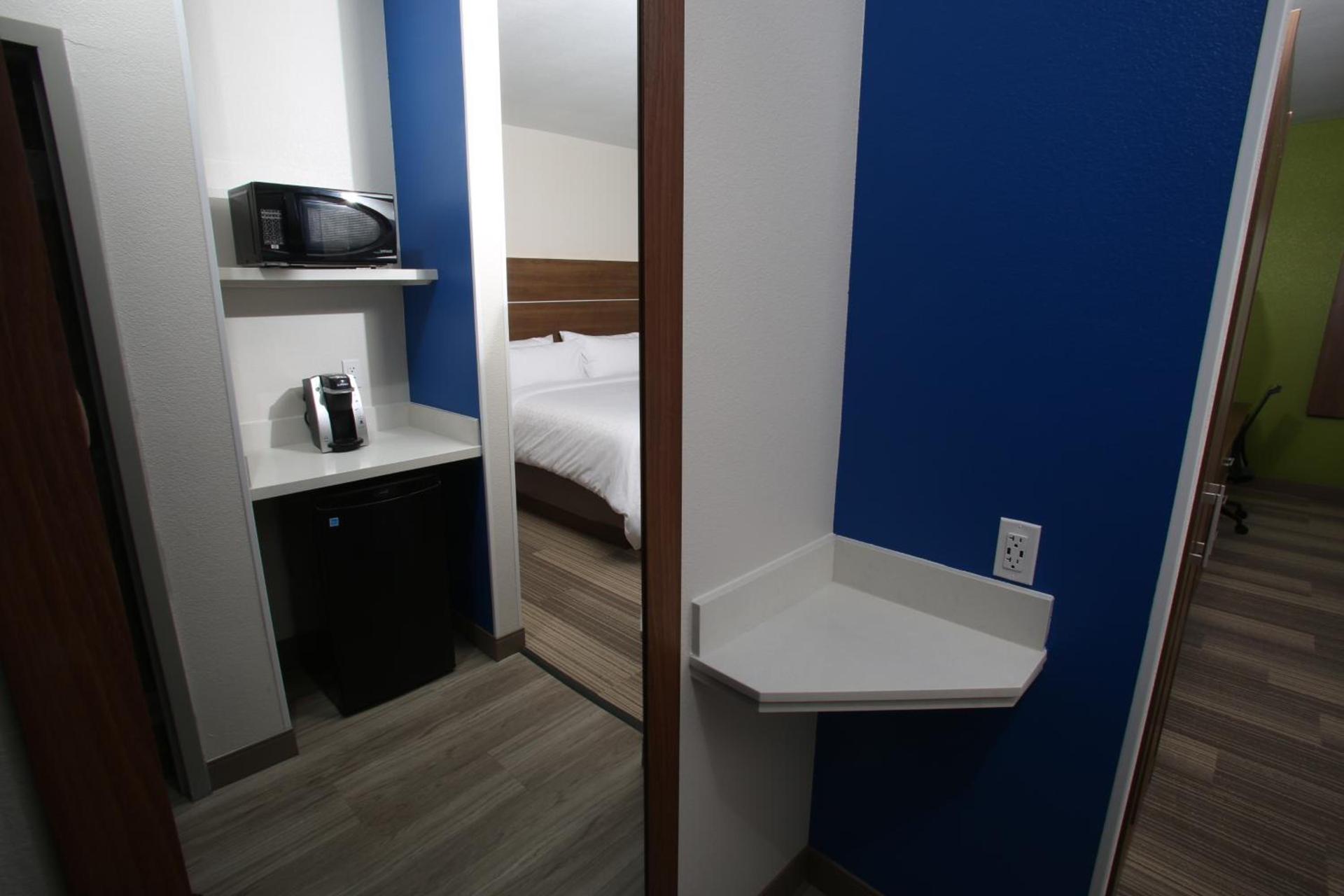 Holiday Inn Express - McCook by IHG photo 6