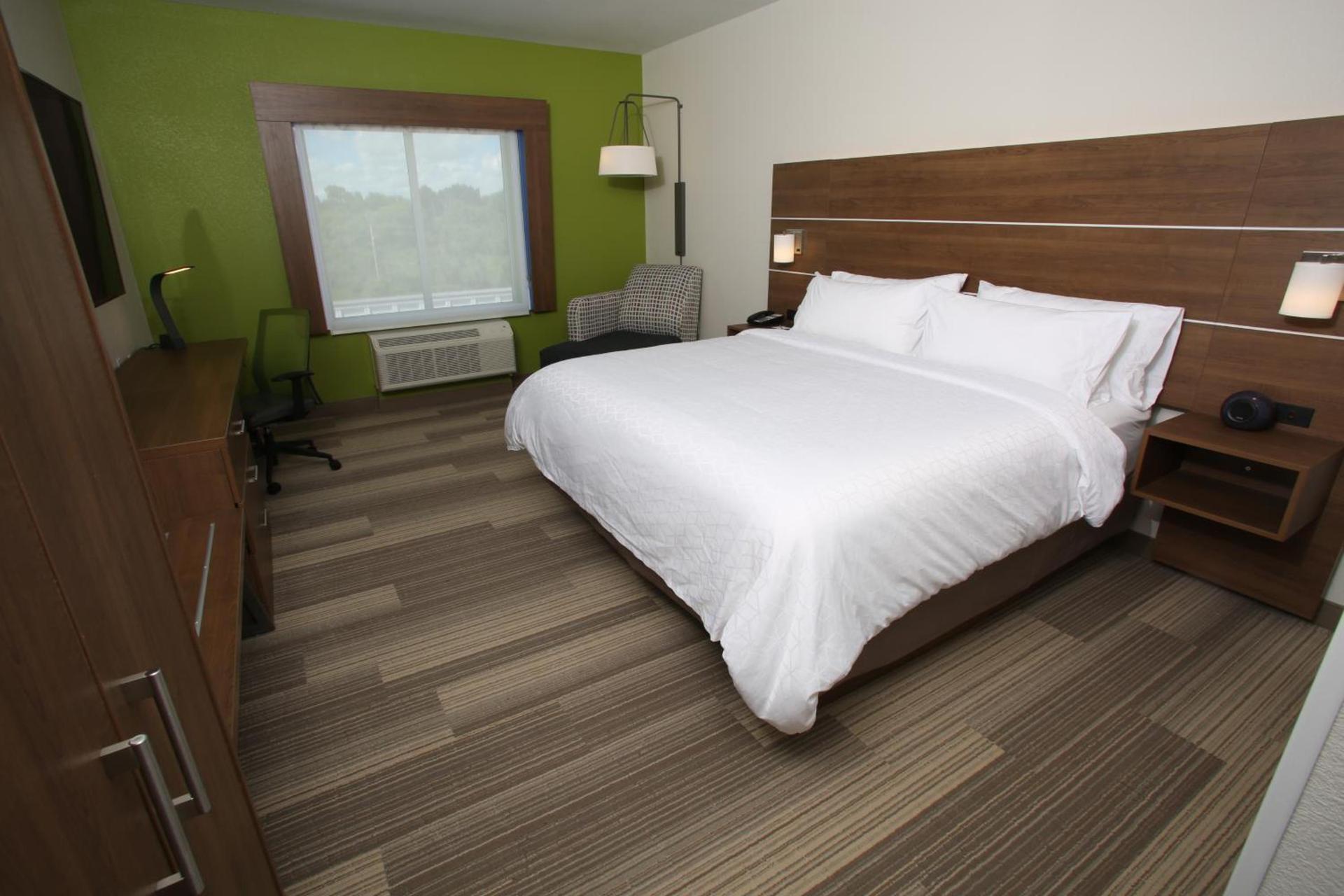 Holiday Inn Express - McCook by IHG photo 3