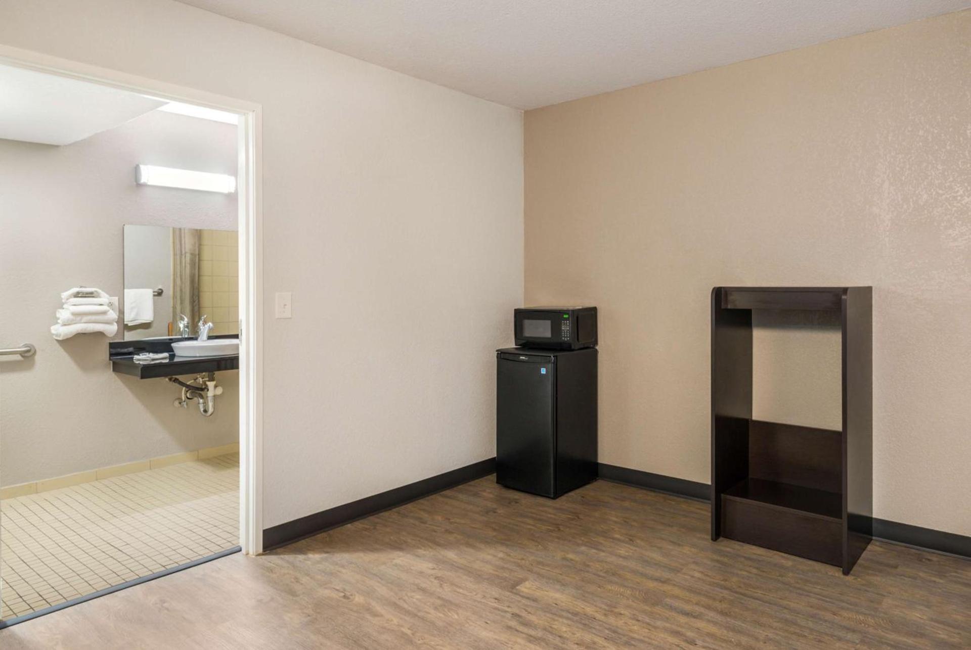 Motel 6-Sandston, VA - Richmond, Va photo 18