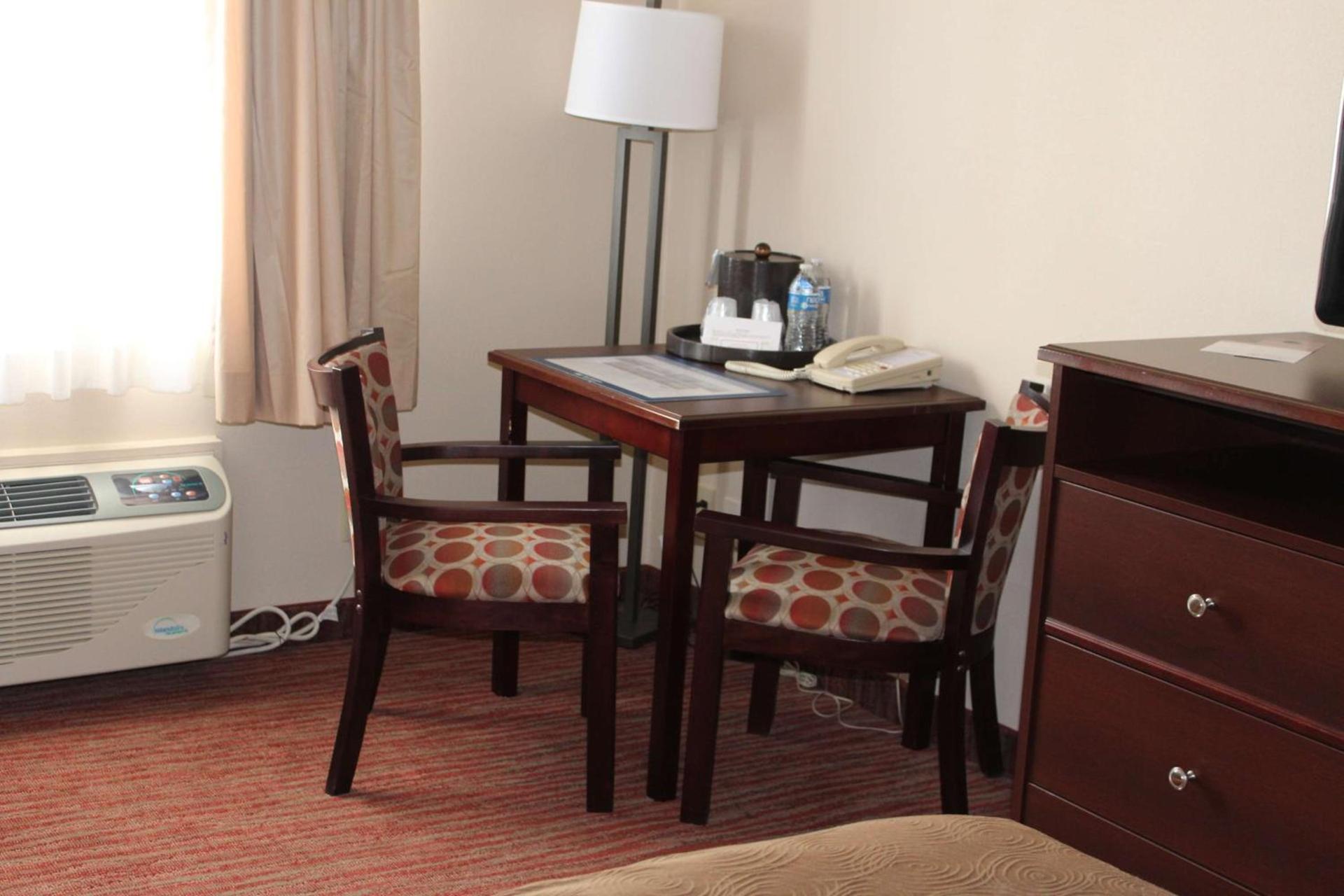 Best Western Plus Concord Inn photo 30