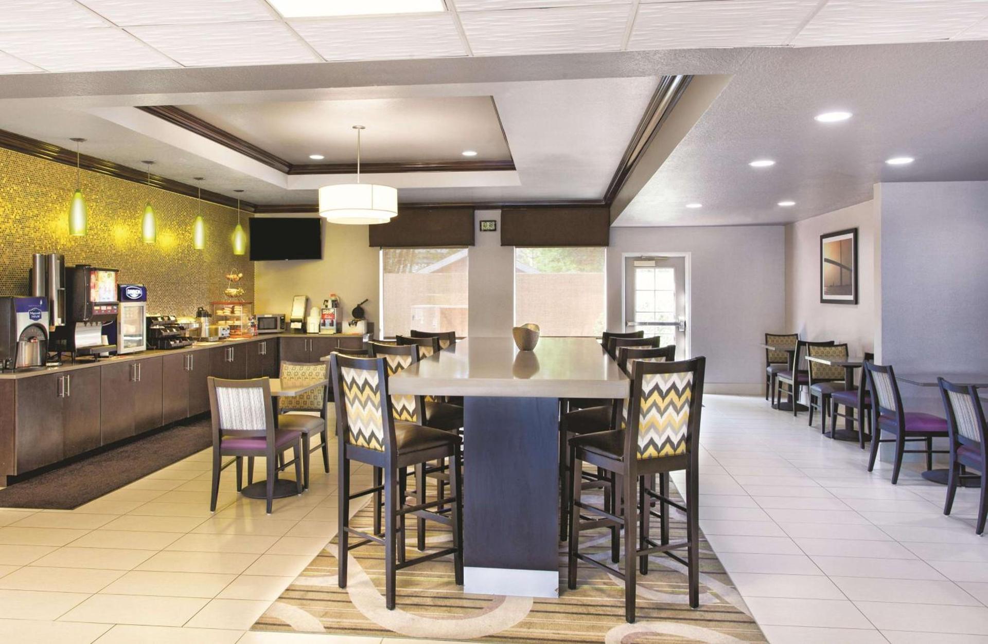 La Quinta by Wyndham Tampa Bay Area-Tampa South photo 9
