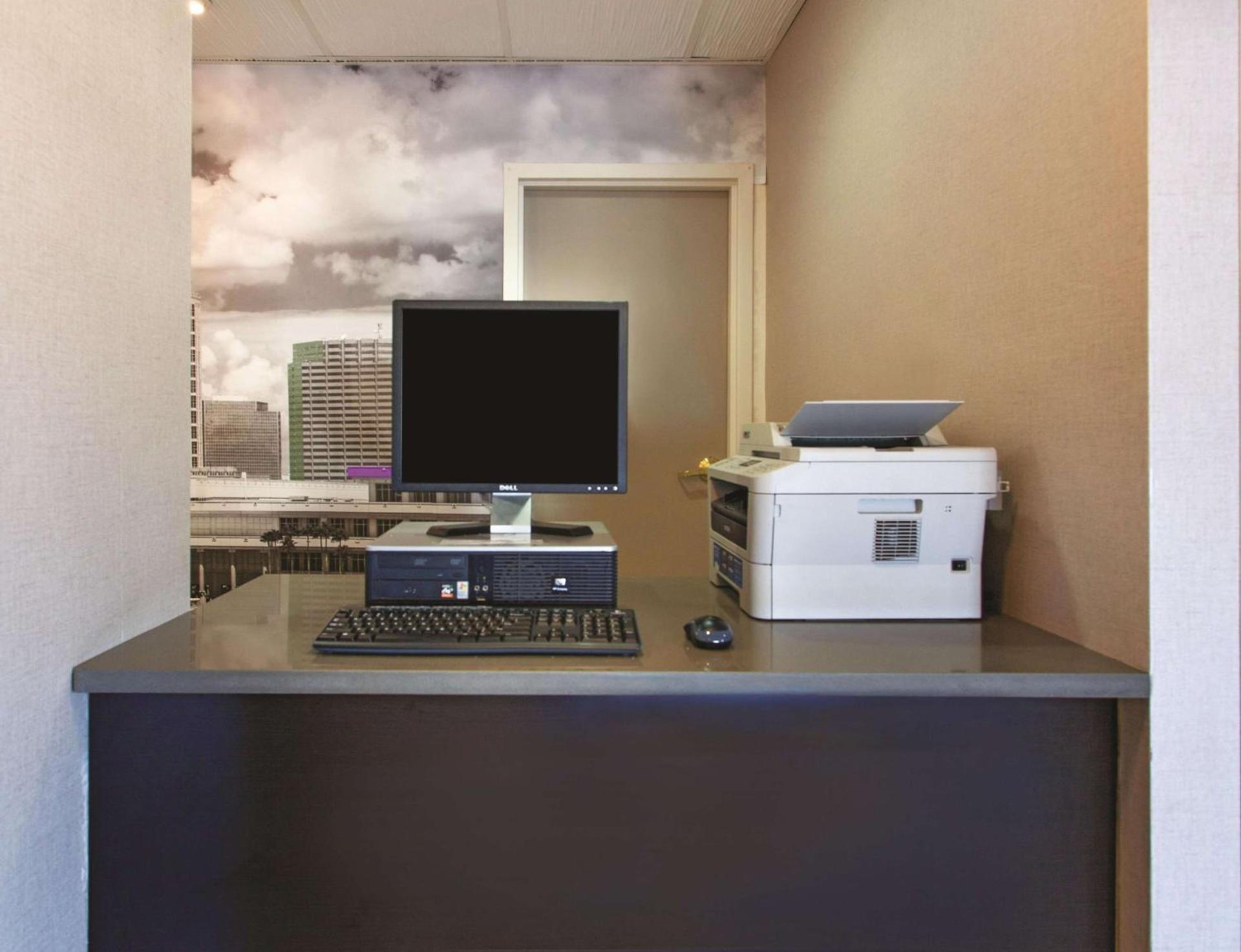 La Quinta by Wyndham Tampa Bay Area-Tampa South photo 30