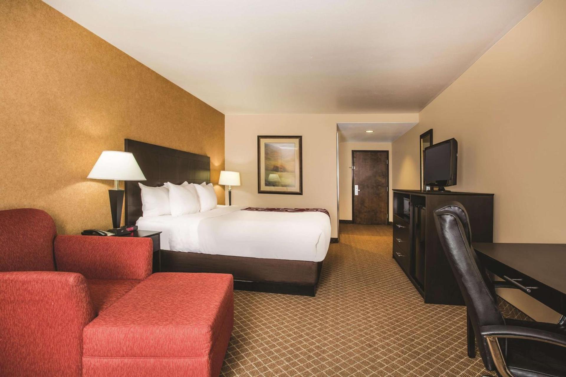 La Quinta by Wyndham Ely photo 7