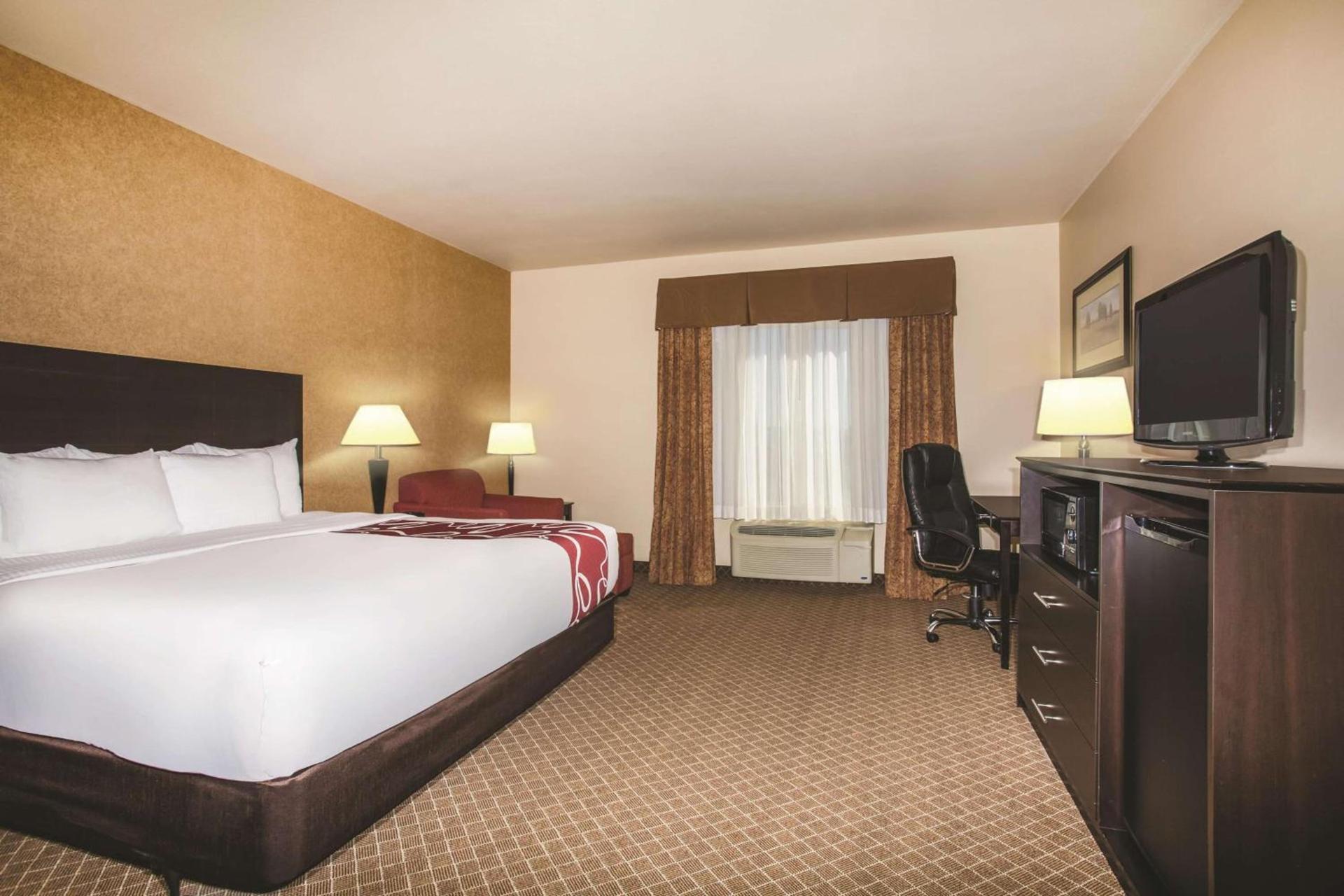 La Quinta by Wyndham Ely photo 15