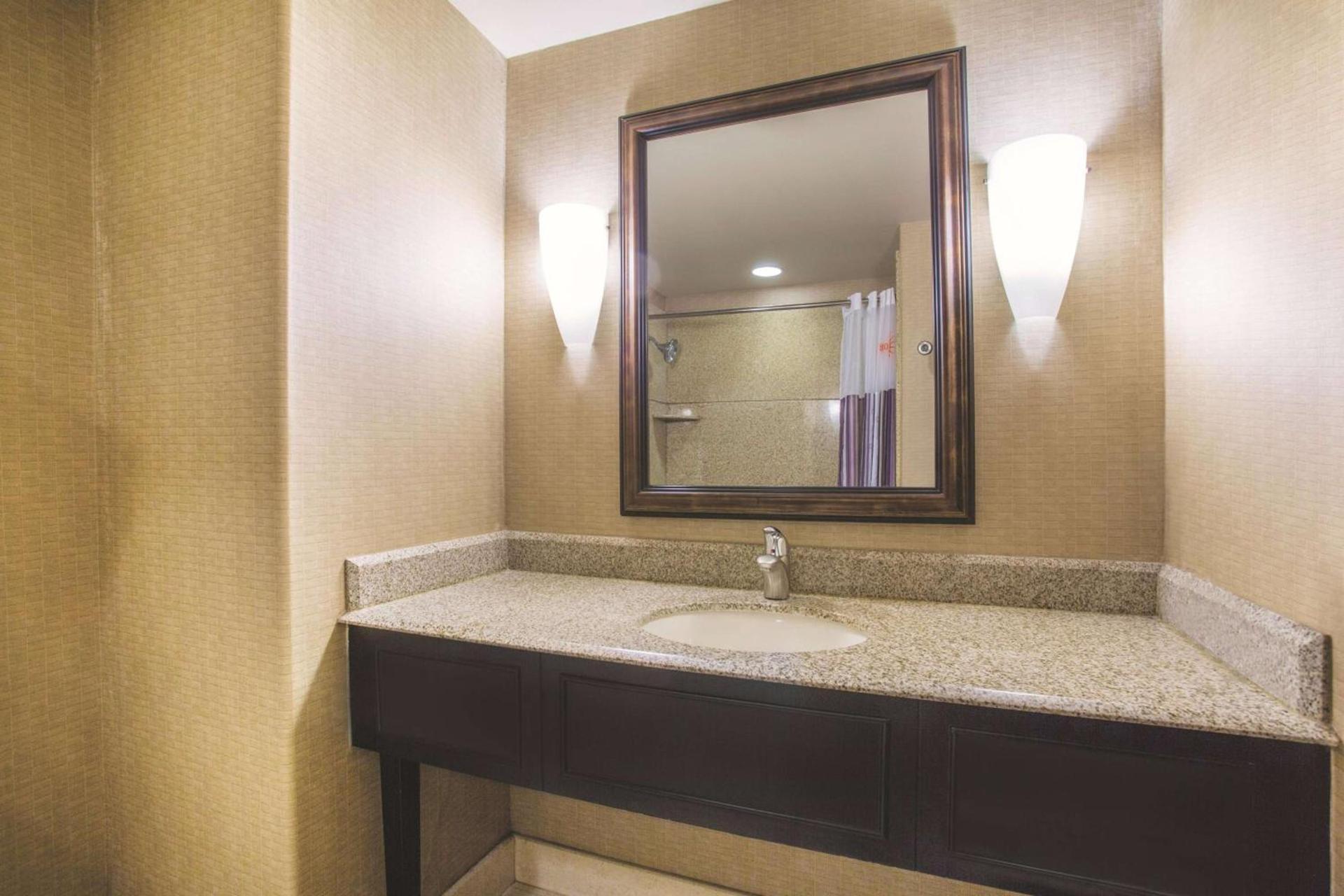 La Quinta by Wyndham Ely photo 17
