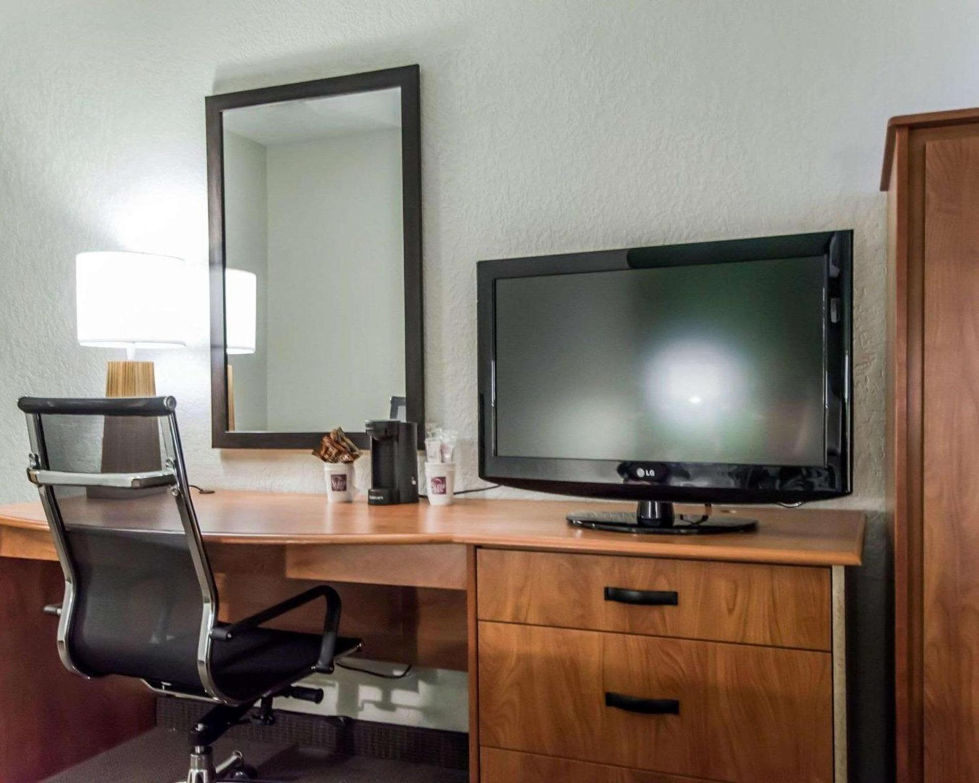 Blankenbaker Inn by IHG photo 14