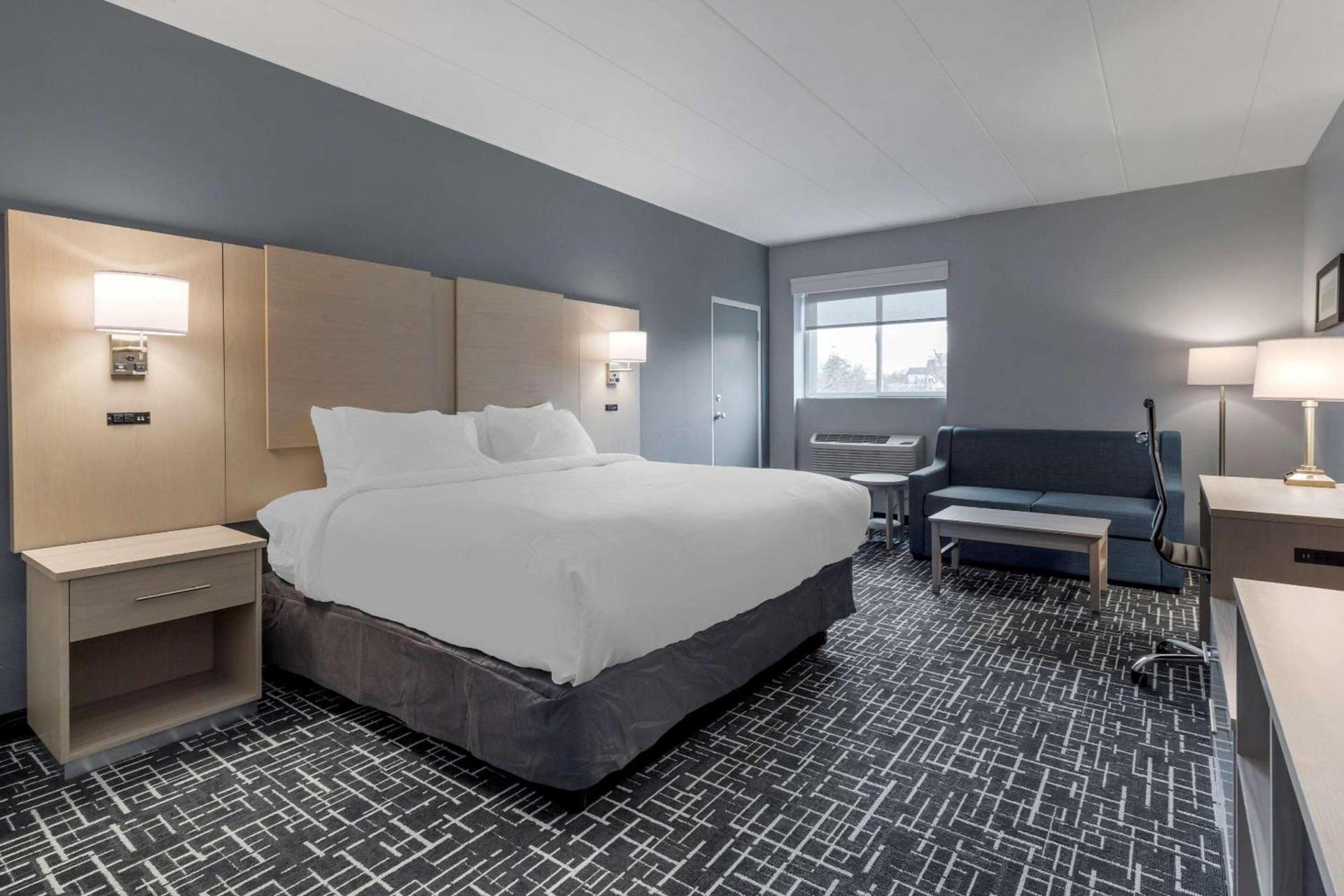 Comfort Inn Hyannis - Cape Cod photo 5