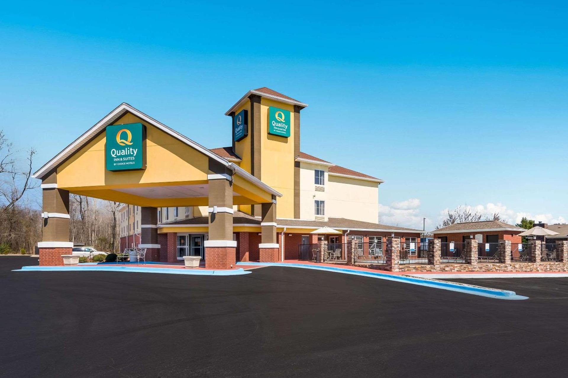 Quality Inn & Suites Huntsville Research Park Area photo 1