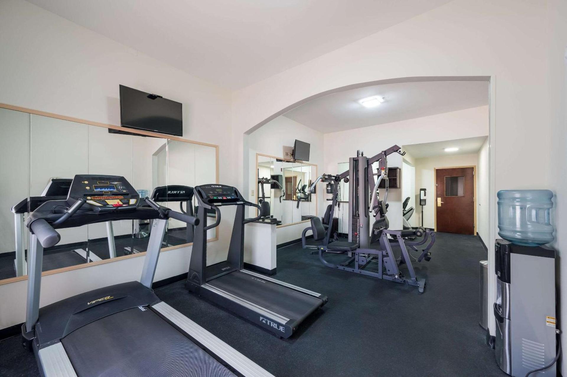 Quality Inn & Suites Huntsville Research Park Area photo 31