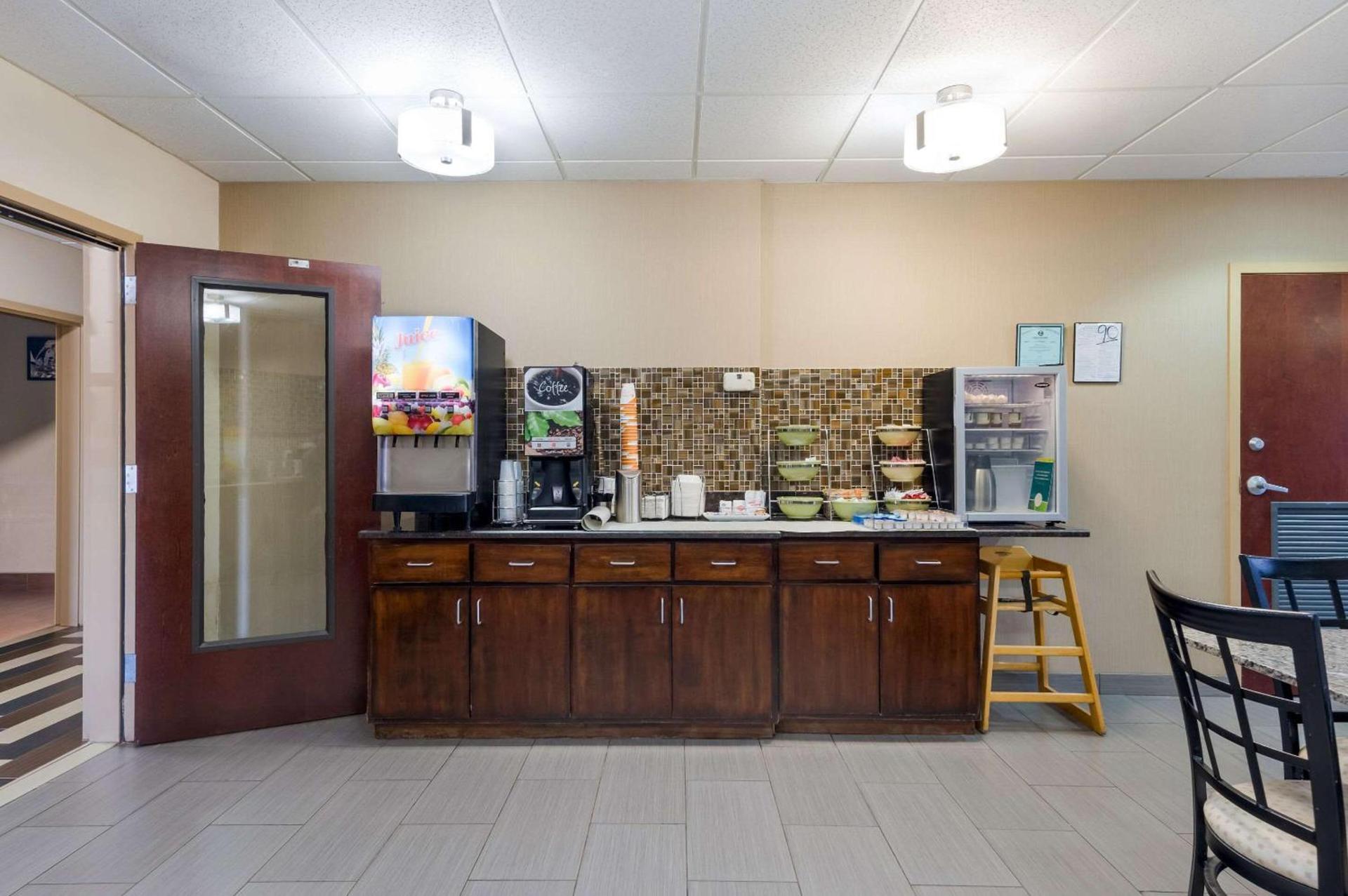 Quality Inn & Suites Huntsville Research Park Area photo 36