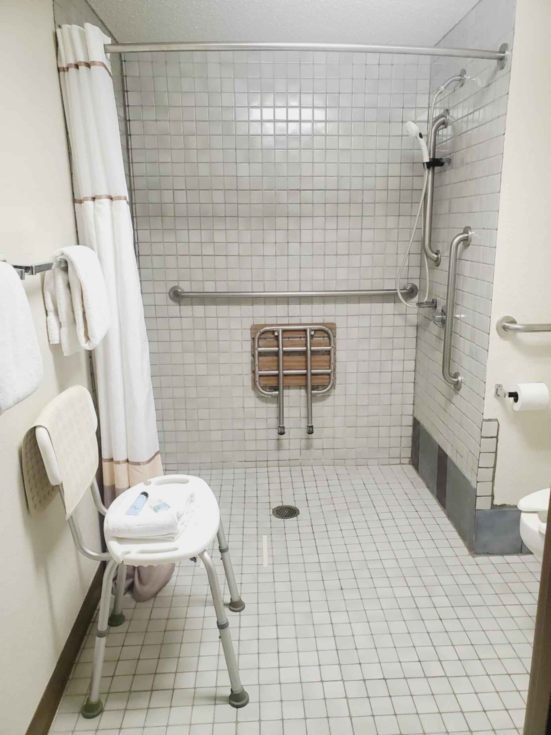 Blackstone Lodge and Suites photo 8